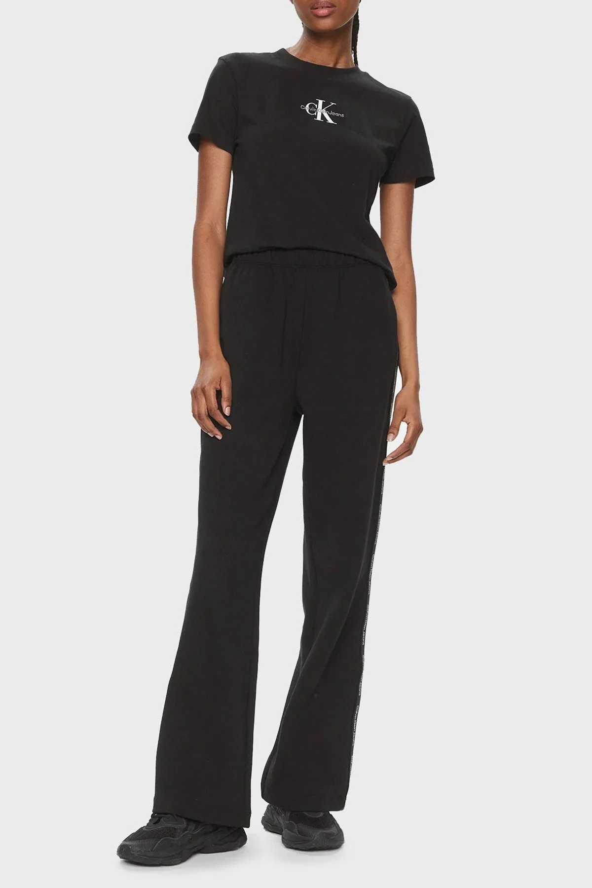 Calvin Klein % 100 Pamuk Slim Fit Logolu Crop J20J223113BEH Bayan T Shirt J20J223113 BEH SİYAH - 2