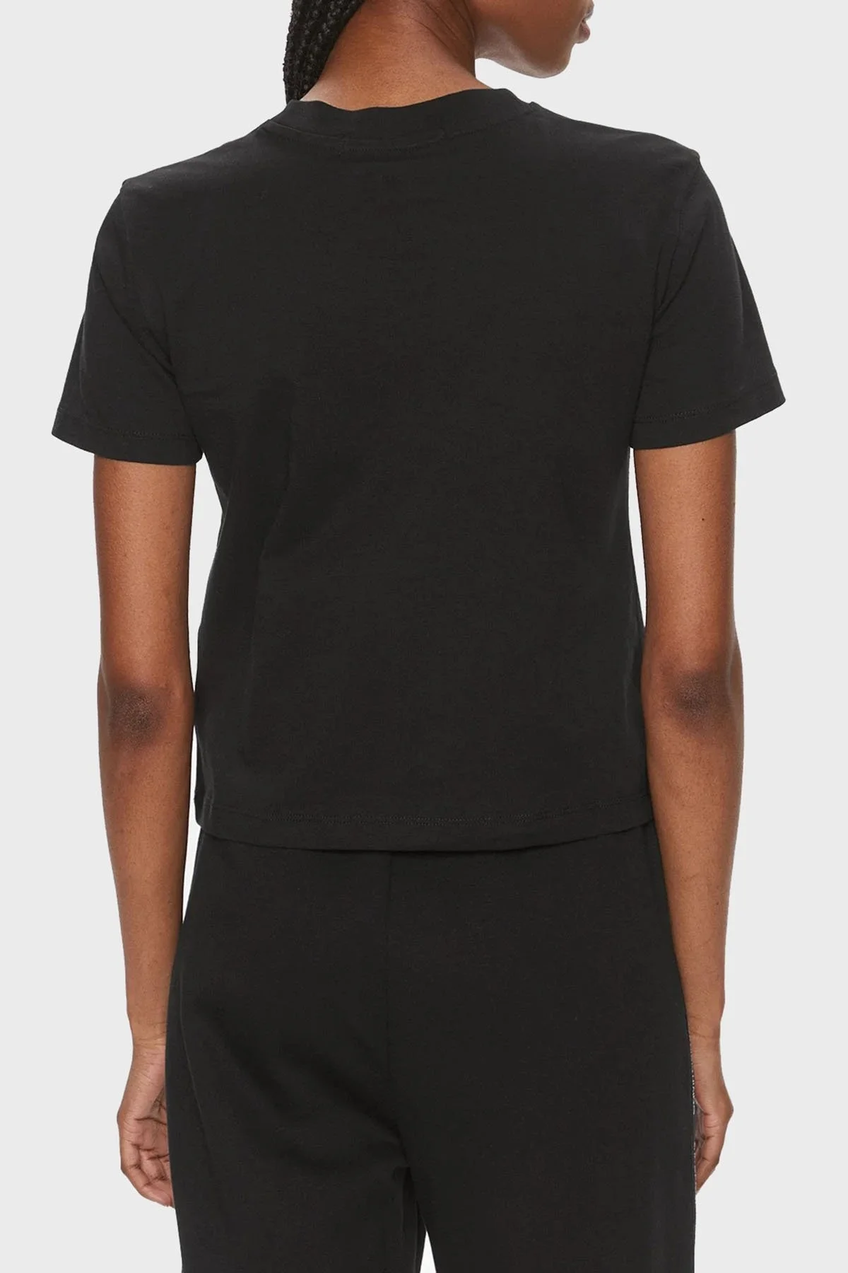 Calvin Klein % 100 Pamuk Slim Fit Logolu Crop J20J223113BEH Bayan T Shirt J20J223113 BEH SİYAH - 3