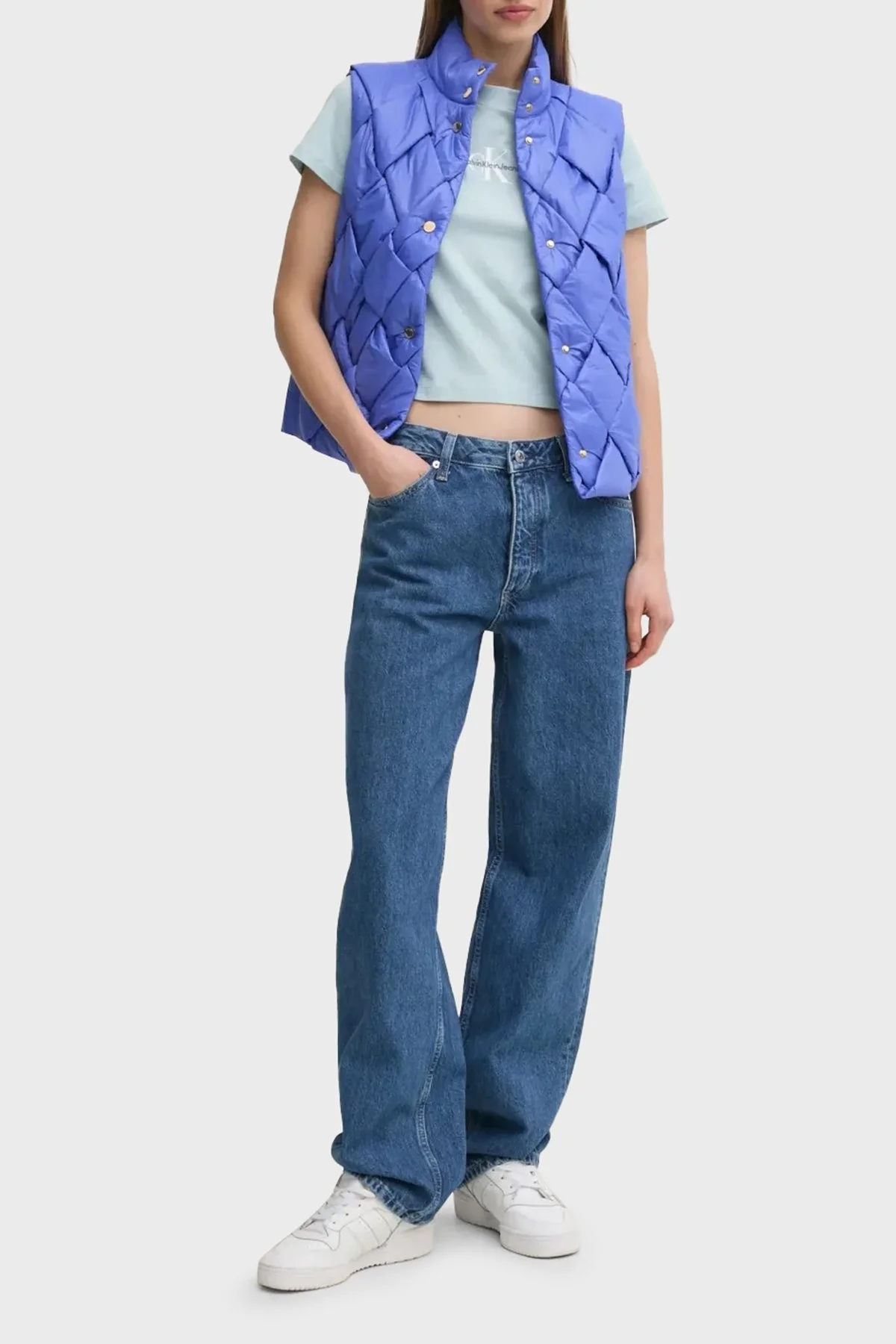 Calvin Klein % 100 Pamuk Slim Fit Logolu Crop J20J223113CDV Bayan T Shirt J20J223113 CDV AÇIK MAVİ - 2