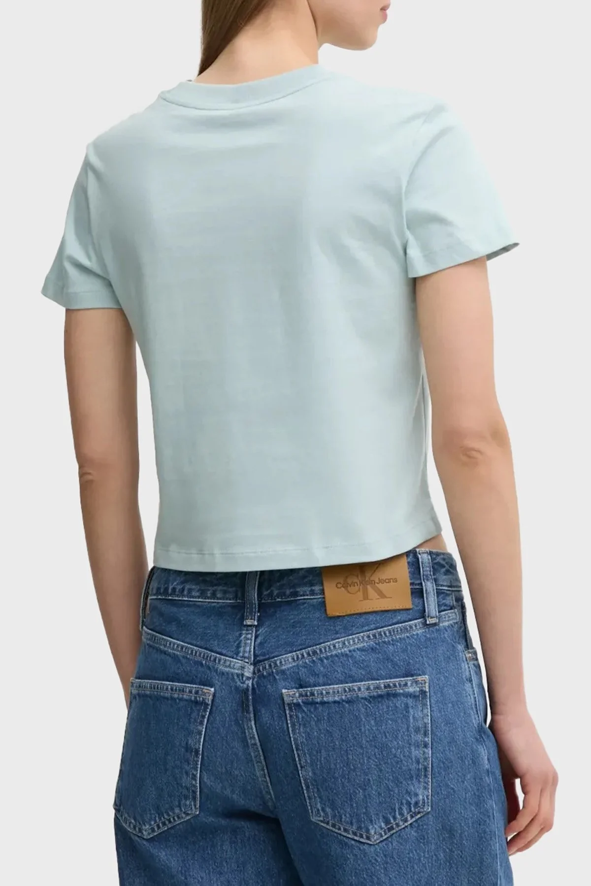 Calvin Klein % 100 Pamuk Slim Fit Logolu Crop J20J223113CDV Bayan T Shirt J20J223113 CDV AÇIK MAVİ - 3