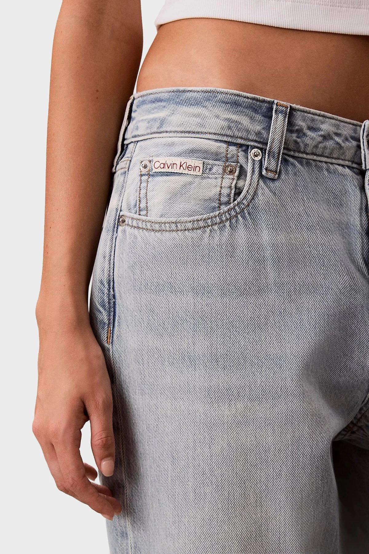 Calvin Klein % 100 Pamuk Straight Fit Düşük Bel Jeans LV047G797G1XO Kadın Kot Pantolon LV047G797G 1XO AÇIK MAVİ - 6