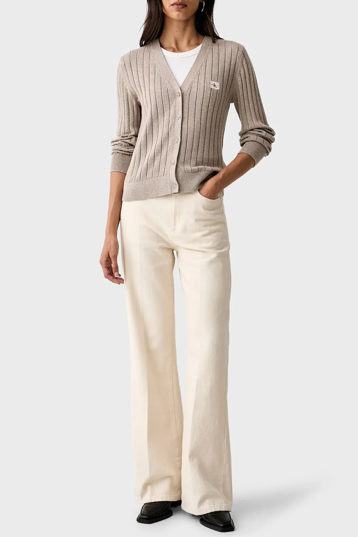 Calvin Klein % 100 Pamuk V Yaka Düğmeli LV047H305G2JX Kadın Kazak LV047H305G 2JX Bej - 2