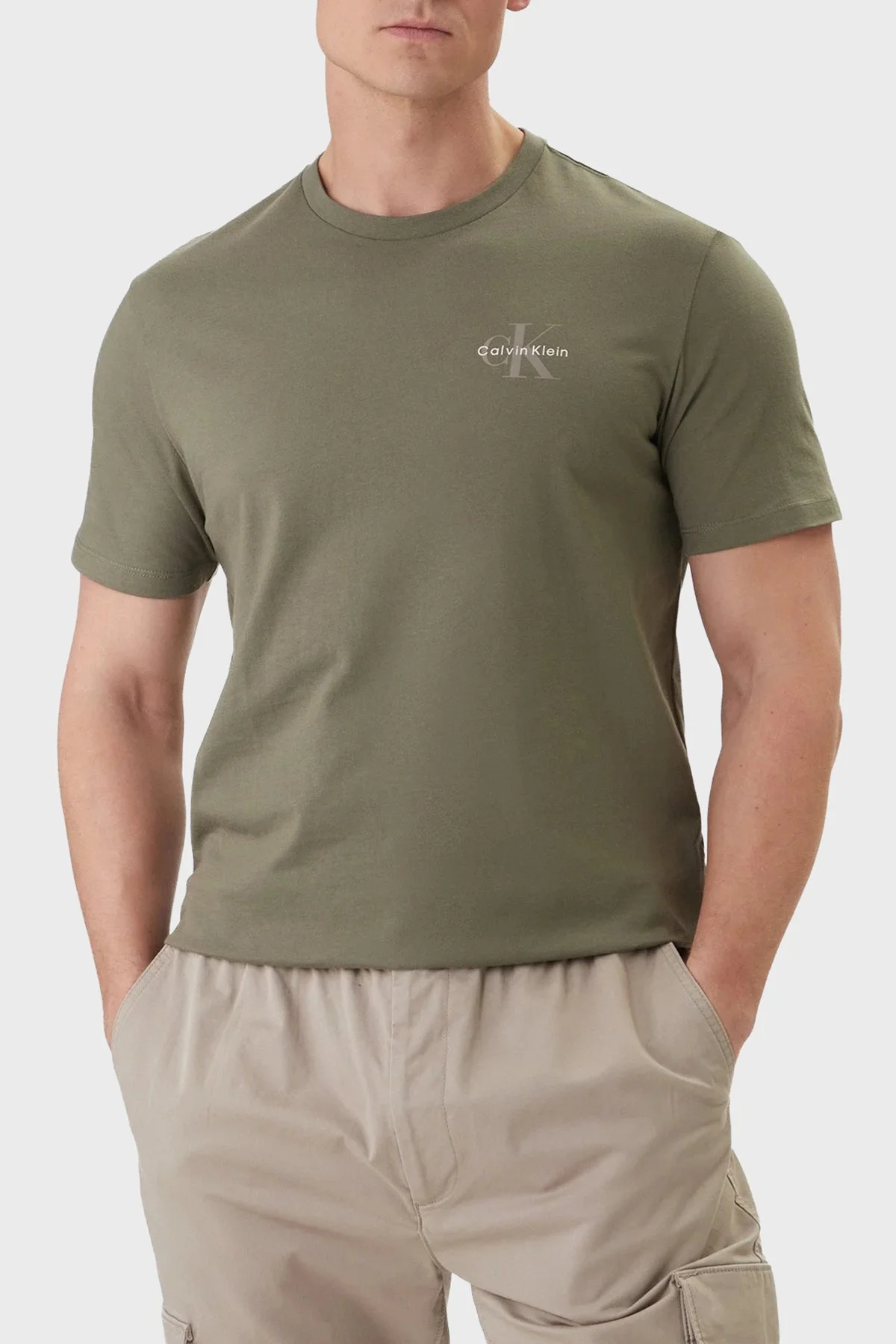 Calvin Klein % 100 Pamuklu Logolu Bisiklet Yaka LV04RF278GLDY Erkek T Shirt LV04RF278G LDY HAKİ - 1