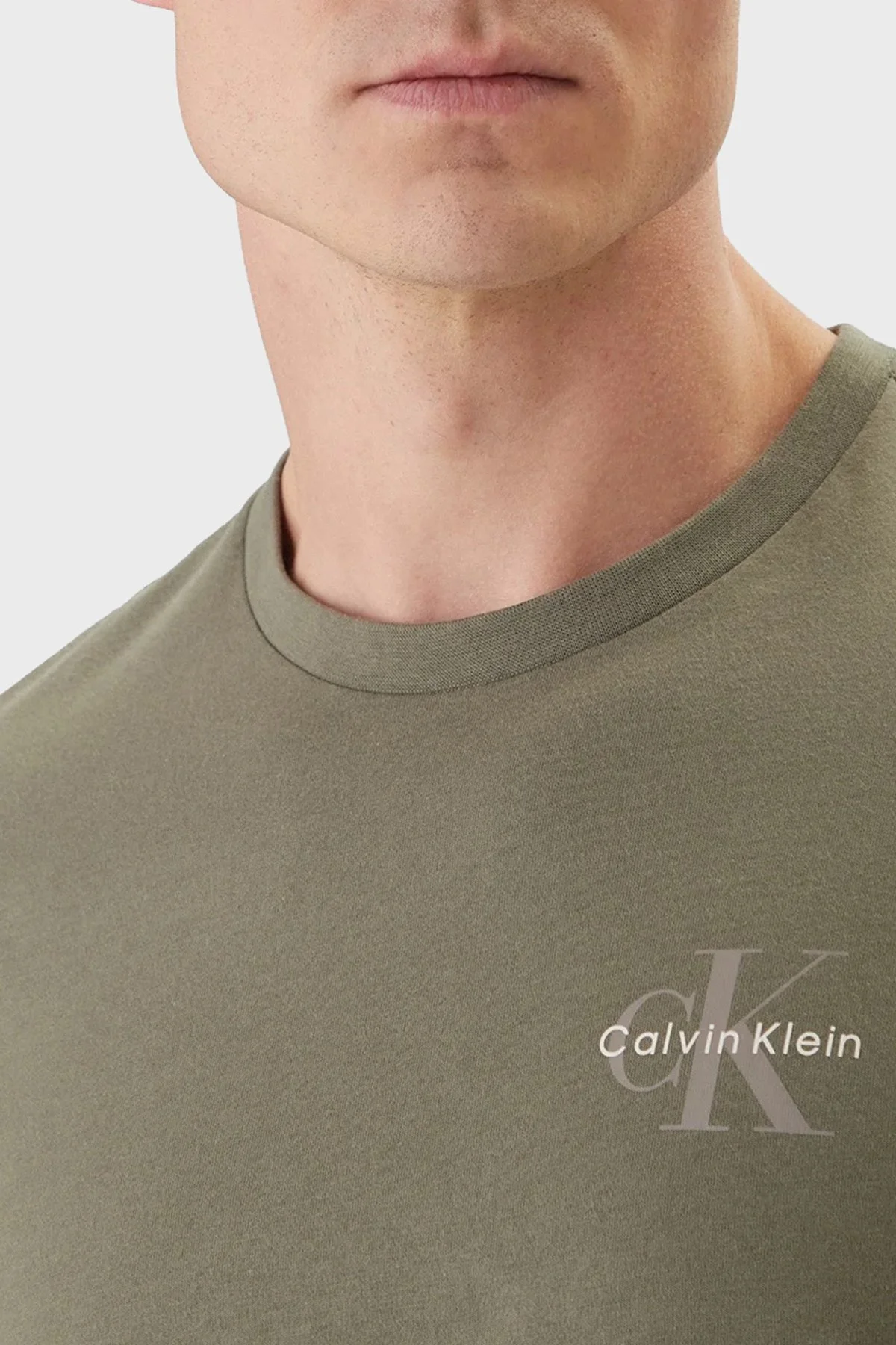 Calvin Klein % 100 Pamuklu Logolu Bisiklet Yaka LV04RF278GLDY Erkek T Shirt LV04RF278G LDY HAKİ - 4