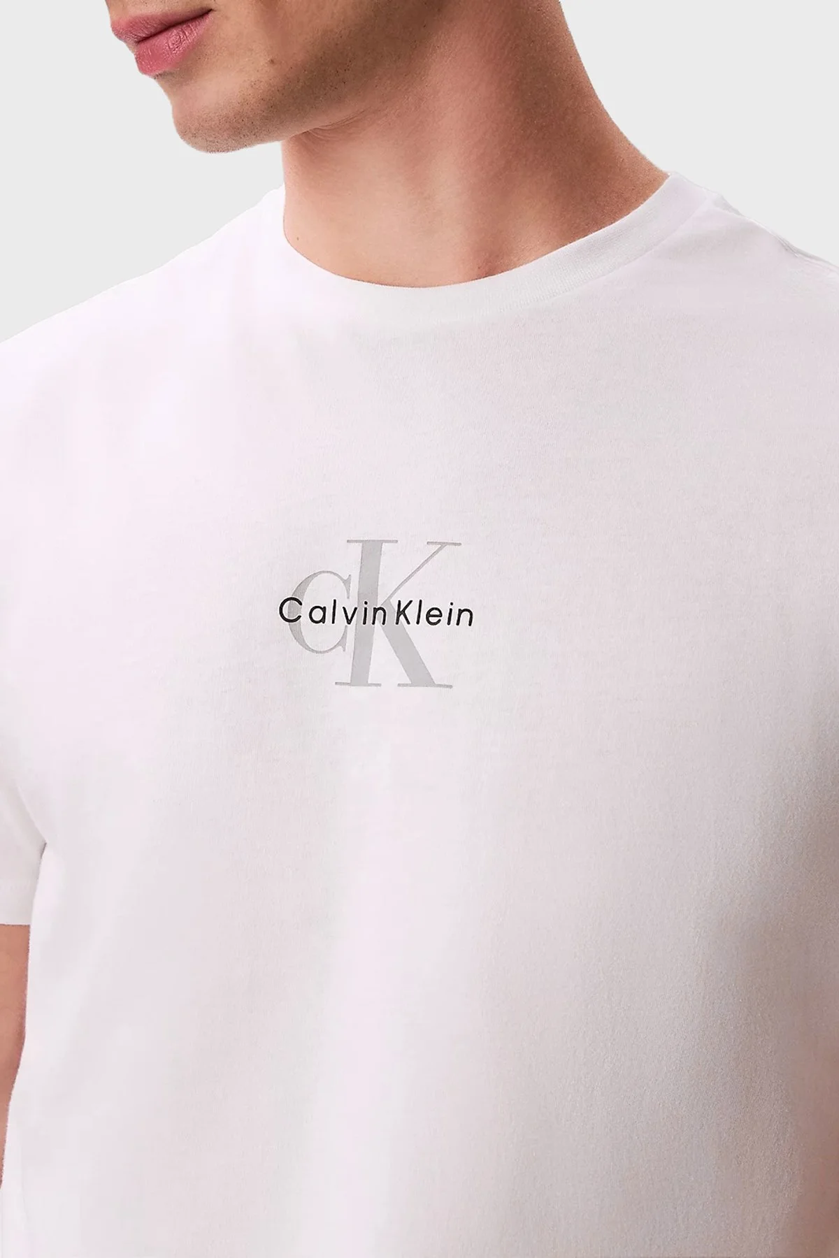 Calvin Klein % 100 Pamuklu Regular Fit Logolu Bisiklet Yaka Erkek T Shirt LV04RB866G YAF BEYAZ - 5