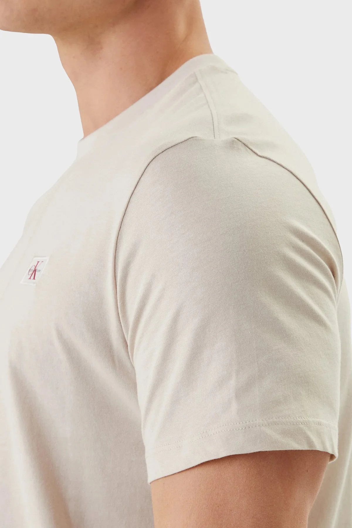 Calvin Klein % 100 Pamuklu Regular Fit Logolu Bisiklet Yaka Erkek T Shirt LV04RC272G 2JX BEJ - 5