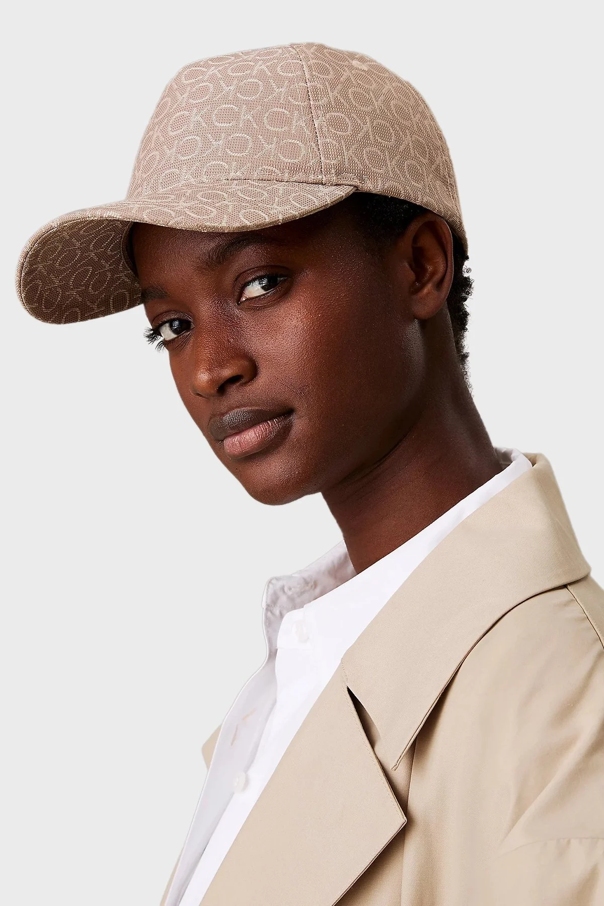 Calvin Klein Ayarlanabilen Arka Kısımlı Jakarlı K60K612871PAI Bayan Şapka K60K612871 PAI SÜTLÜ KAHVE - 2