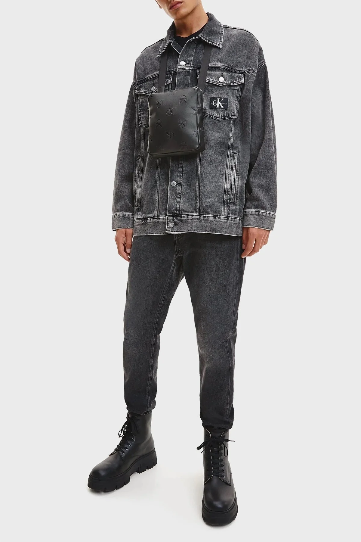 Calvin Klein Ayarlanabilir Çapraz Askılı Erkek Çanta K50K510104 0GJ SİYAH - 2