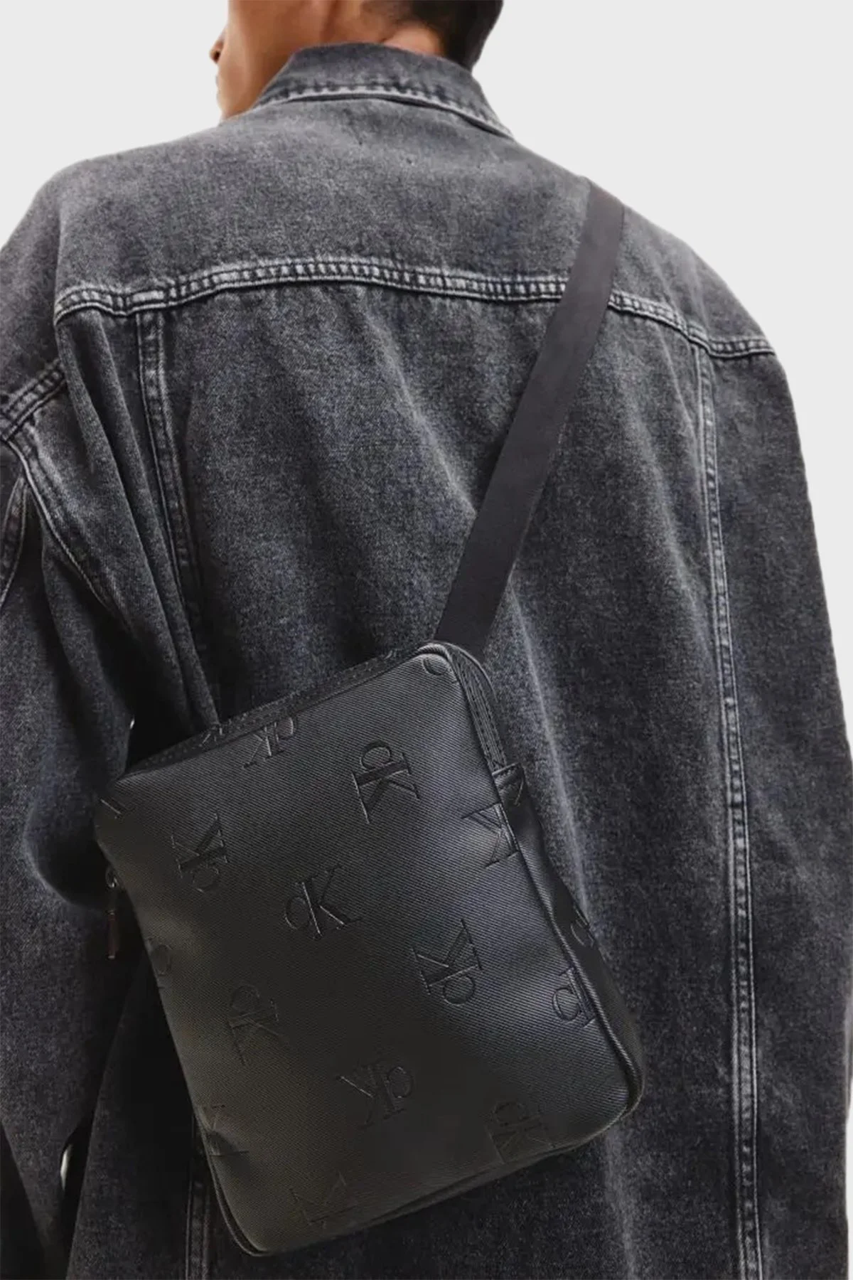 Calvin Klein Ayarlanabilir Çapraz Askılı Erkek Çanta K50K510104 0GJ SİYAH - 3