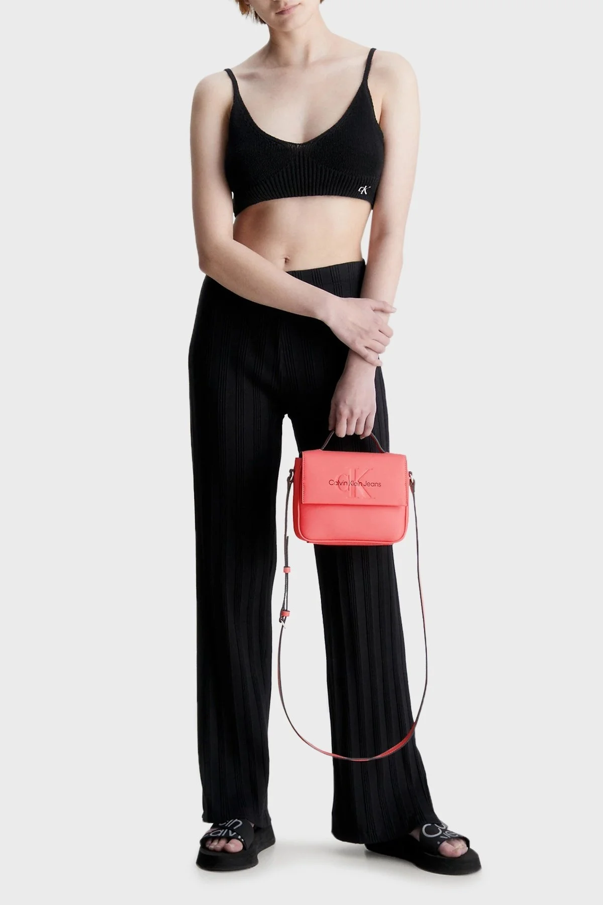 Calvin Klein Ayarlanabilir Çapraz Askılı K60K610829TCO Bayan Çanta K60K610829 TCO PEMBE - 2