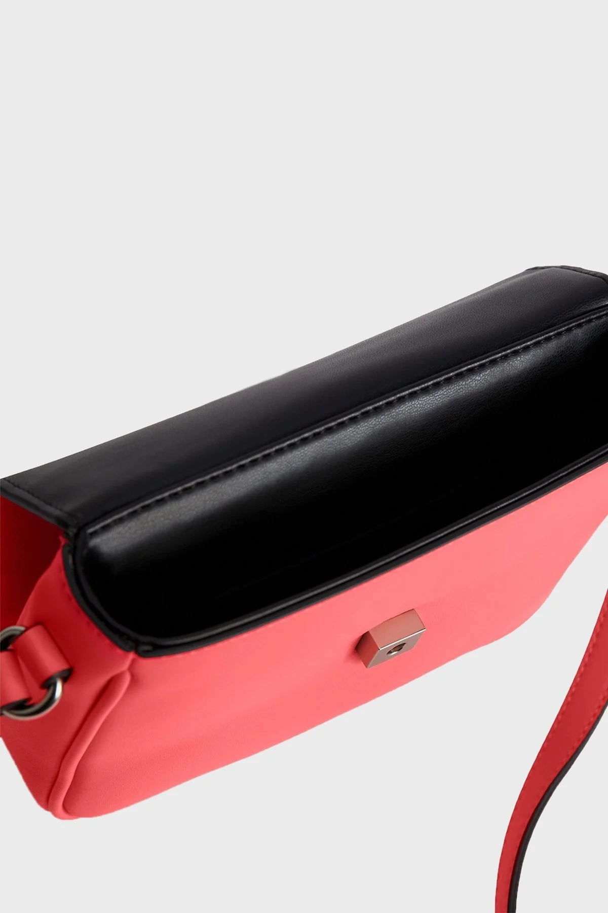 Calvin Klein Ayarlanabilir Çapraz Askılı K60K610829TCO Bayan Çanta K60K610829 TCO PEMBE - 4