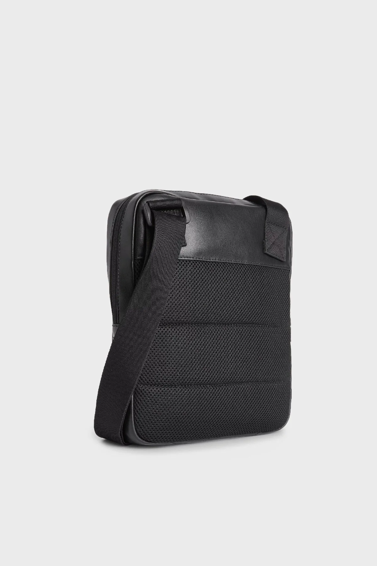 Calvin Klein Ayarlanabilir Omuz Askılı K50K510203BDS Erkek Çanta K50K510203 BDS SİYAH - 4