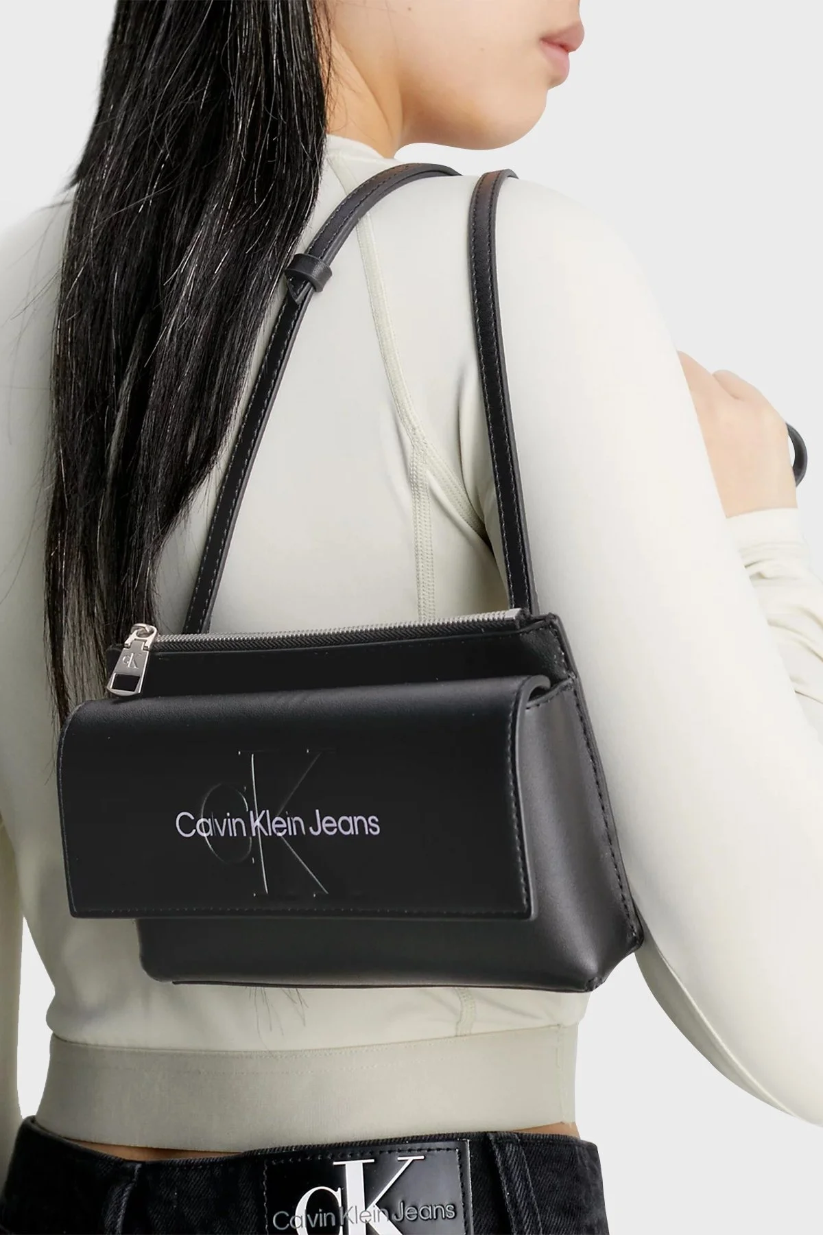 Calvin Klein Ayarlanabilir Omuz Askılı K60K6105790GJ Bayan Çanta K60K610579 0GJ SİYAH - 2