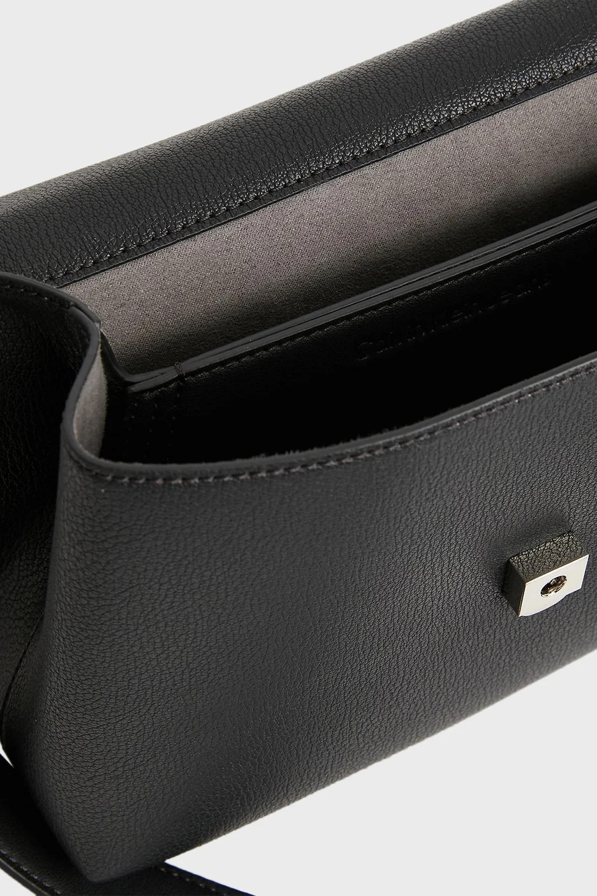 Calvin Klein Ayarlanabilir Omuz Askılı K60K610684BDS Bayan Çanta K60K610684 BDS SİYAH - 5