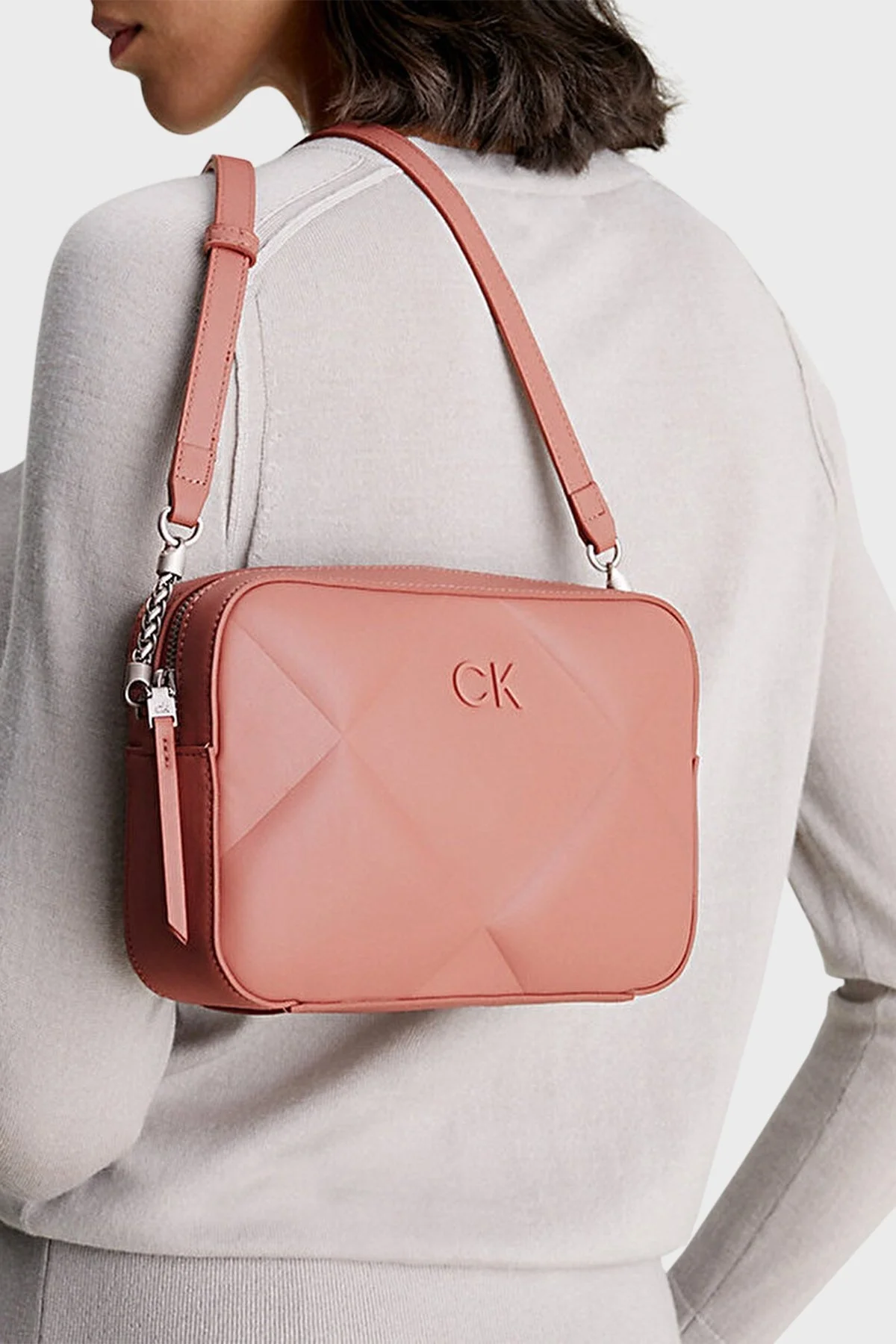 Calvin Klein Ayarlanabilir Omuz Askılı K60K610767VB8 Bayan Çanta K60K610767 VB8 PUDRA - 3