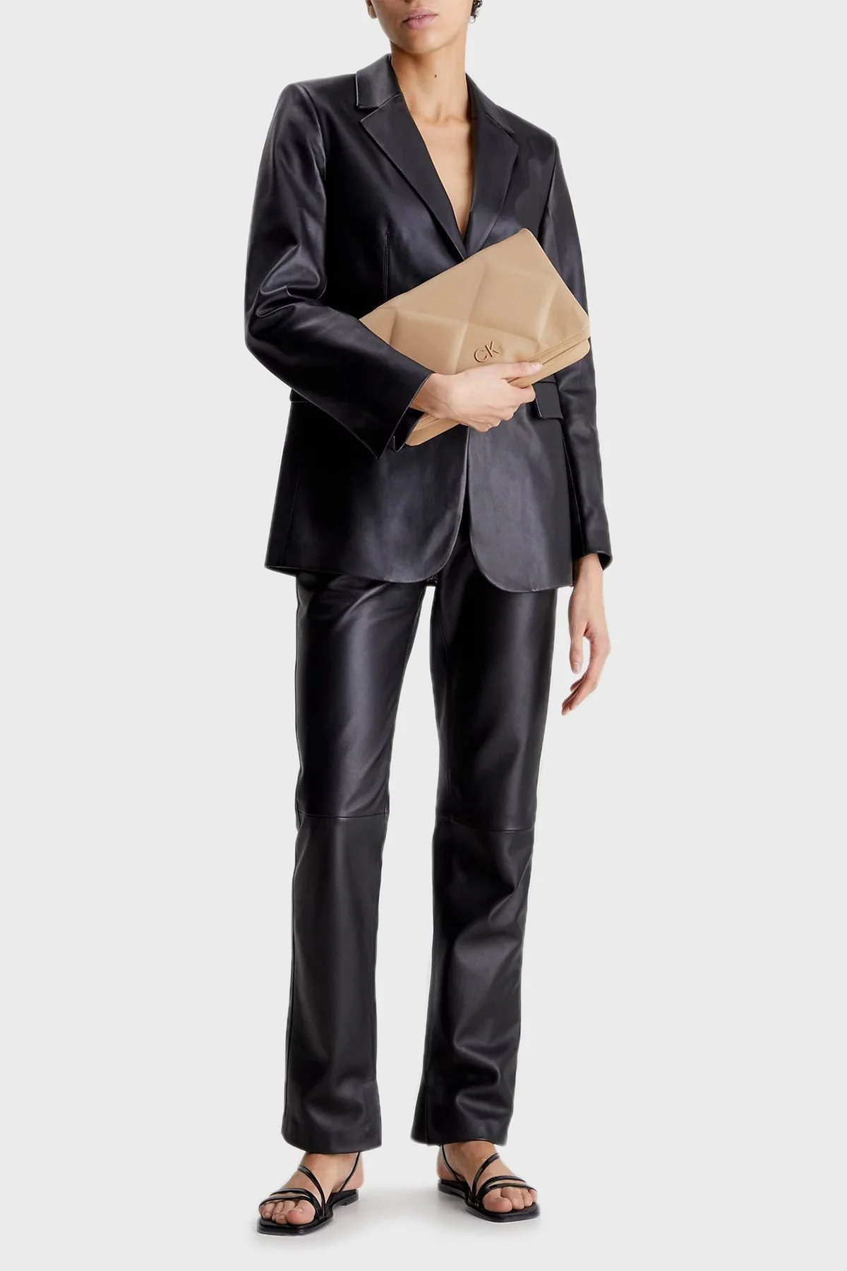 Calvin Klein Ayarlanabilir Omuz Askılı K60K611021A04 Bayan Çanta K60K611021 A04 BEJ - 2