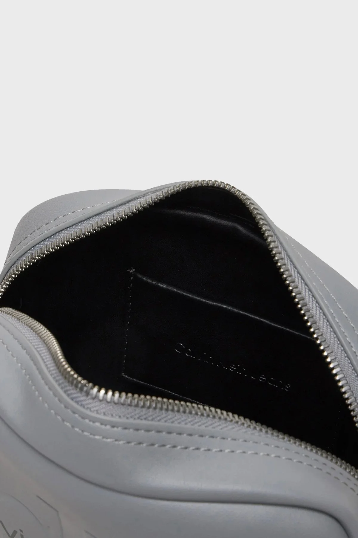 Calvin Klein Ayarlanabilir Uzatma Askılı K60K612220CI1 Bayan Çanta K60K612220 CI1 GRİ - 4