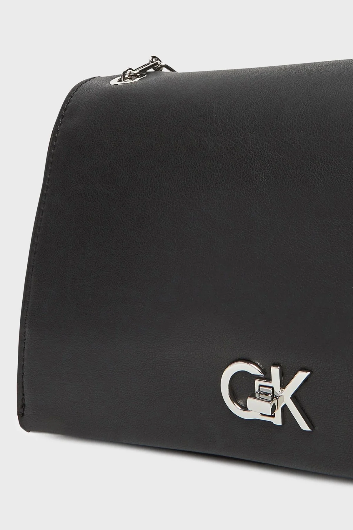 Calvin Klein Ayarlanabilir Zincir Askılı LV04F3104GUB1 Bayan Çanta LV04F3104G UB1 SİYAH - 4