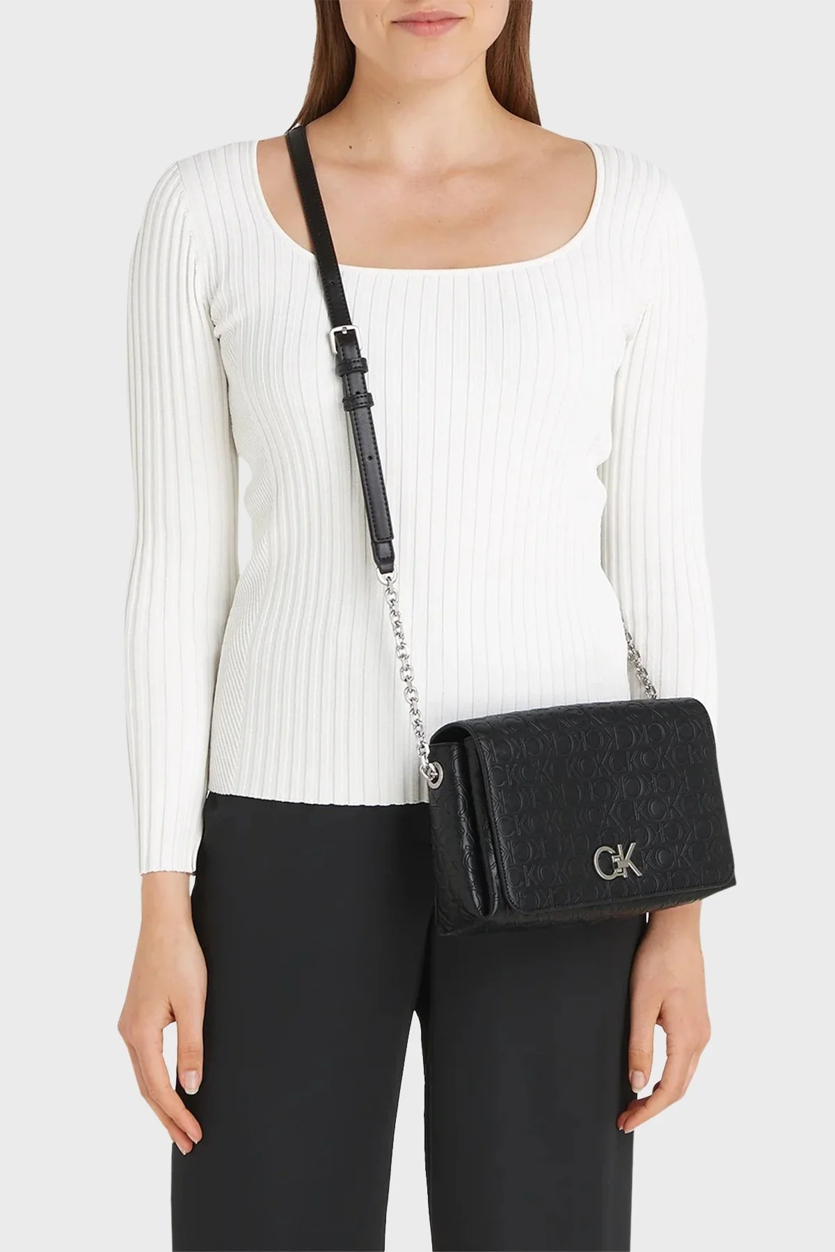 Calvin Klein Ayarlanabilir Zincir Omuz Askılı Logolu Suni Deri K60K611061BAX Bayan Çanta K60K611061 BAX SİYAH - 2