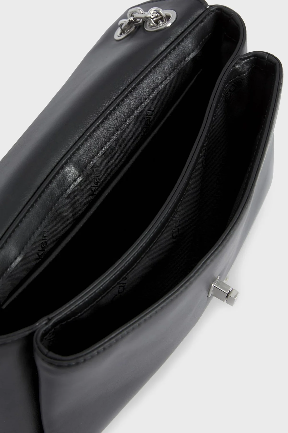 Calvin Klein Ayarlanabilir Zincir Omuz Askılı Logolu Suni Deri K60K611533BAX Bayan Çanta K60K611533 BAX SİYAH - 6