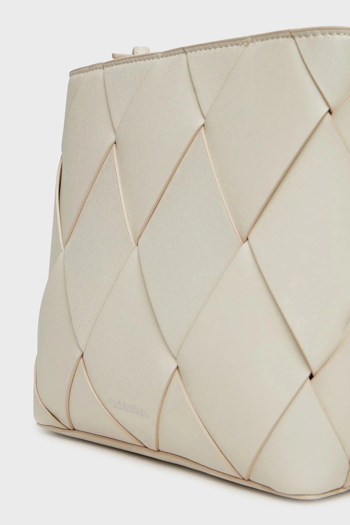 Calvin Klein Baklava Desenli Ayarlanabilir Askılı K60K61299167U Bayan Çanta K60K612991 67U BEYAZ - 10