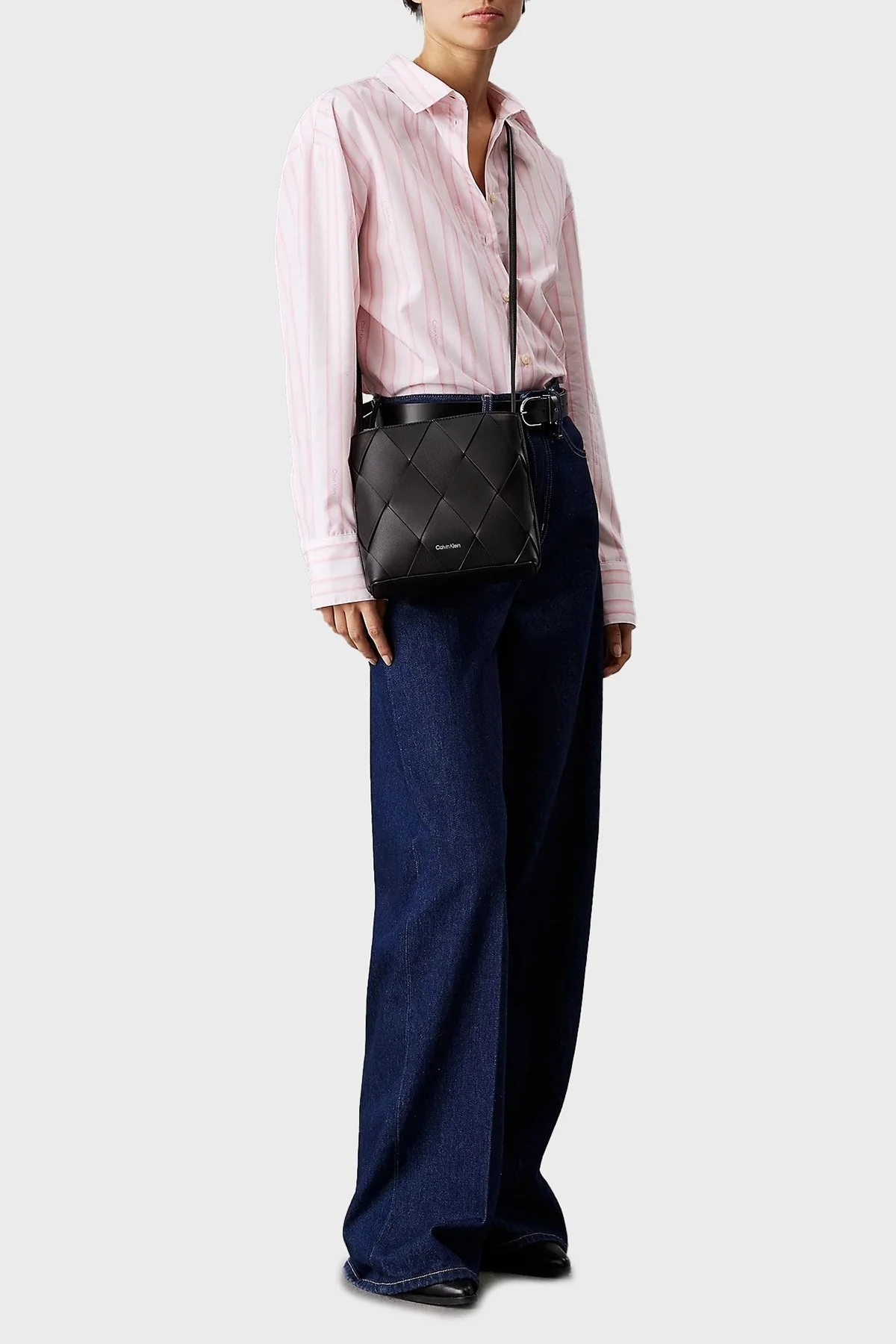 Calvin Klein Baklava Desenli Ayarlanabilir Askılı K60K612991BEH Bayan Çanta K60K612991 BEH SİYAH - 9