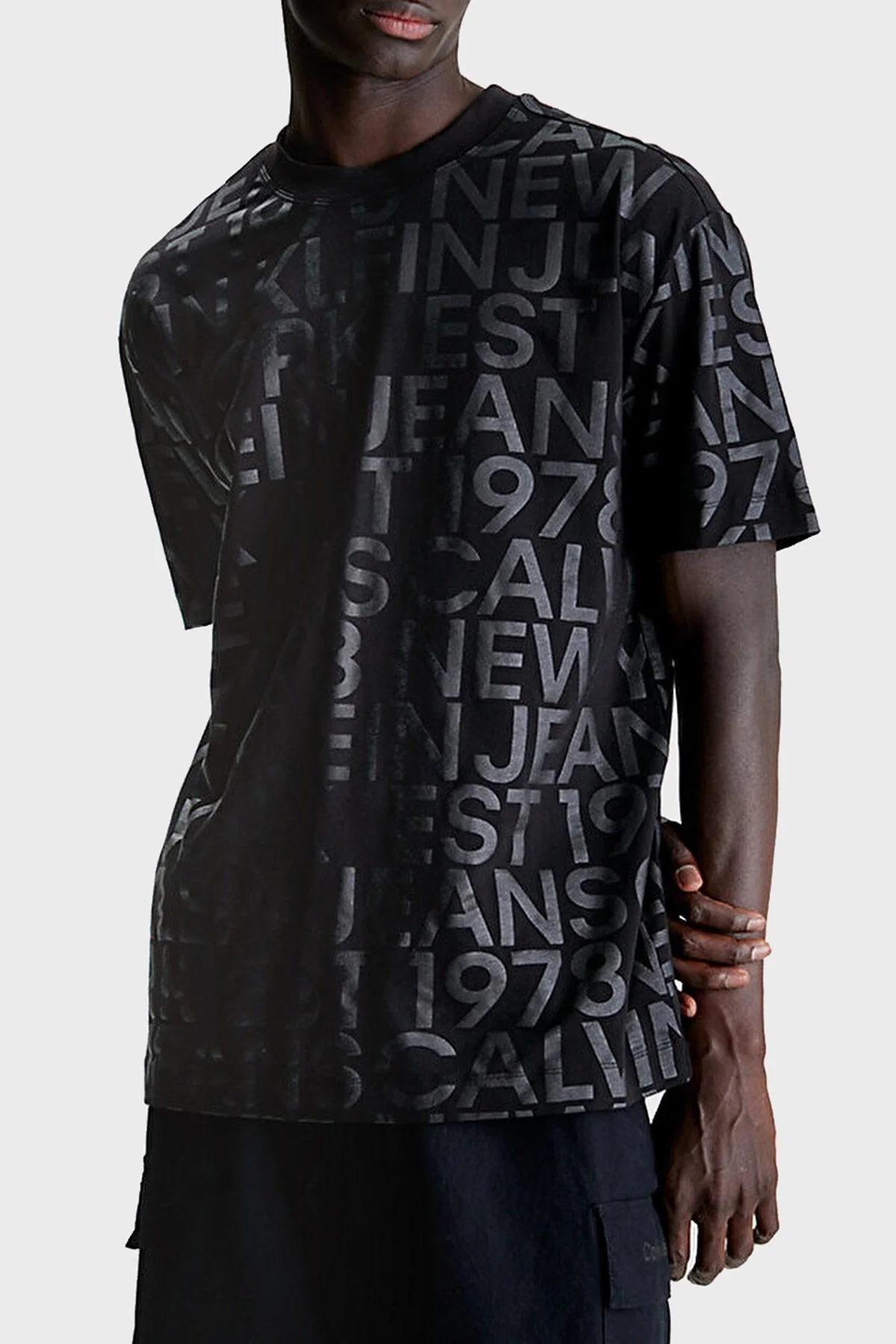 Calvin Klein Baskılı Bisiklet Yaka % 100 Pamuk Relaxed Fit J30J3246430GL Erkek T Shirt J30J324643 0GL SİYAH - 1