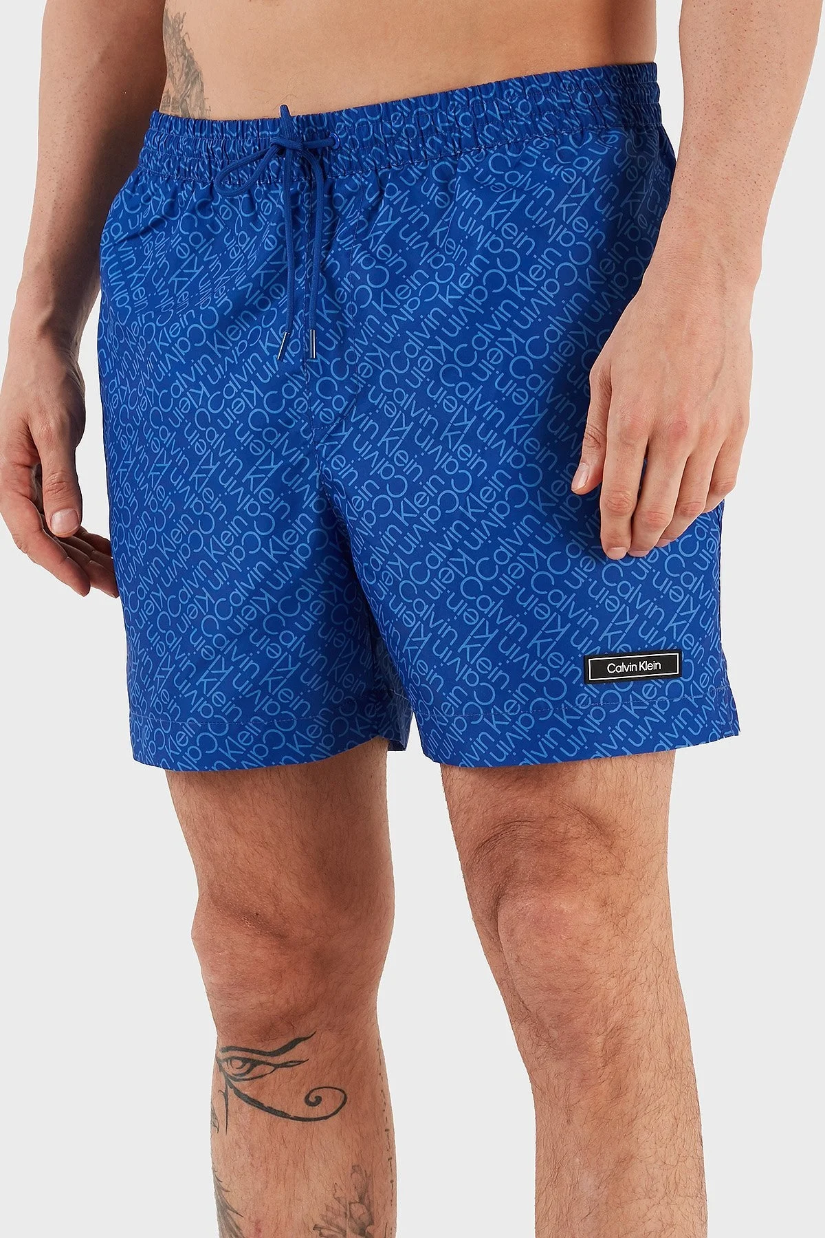 Calvin Klein Baskılı Deniz Şortu Belden Bağlamalı KM0KM008130G1 Erkek Mayo Short KM0KM00813 0G1 MAVİ - 2