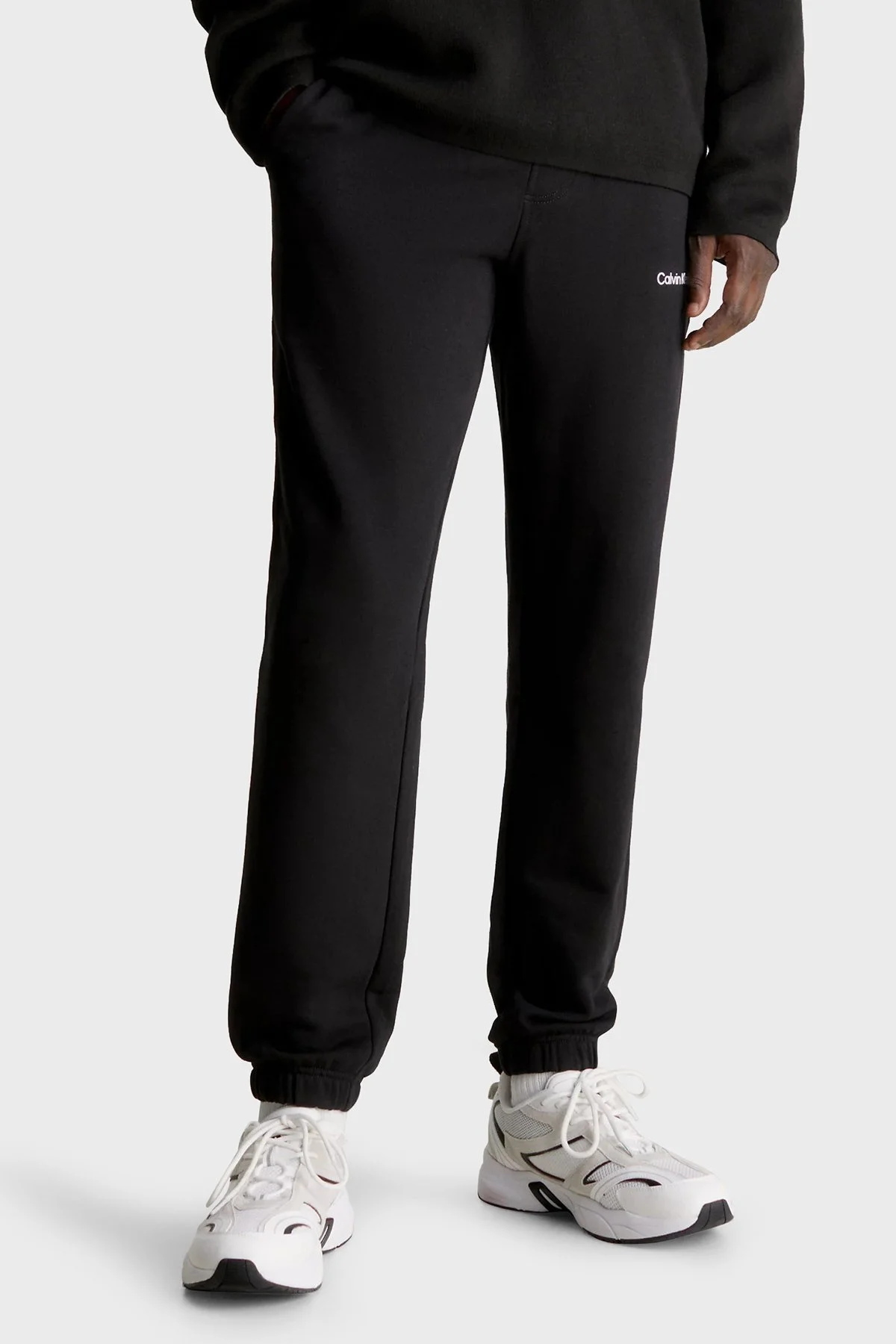 Calvin Klein Belden Bağlamalı Pamuklu Regular Fit Jogger J30J324739BEH Erkek Pantolon J30J324739 BEH SİYAH - 1