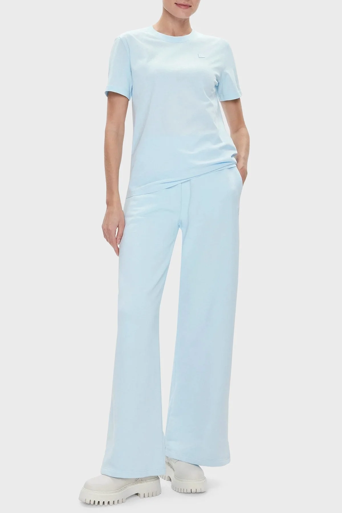 Calvin Klein Bisiklet Yaka % 100 Pamuk Regular Fit J20J223226CYR Bayan T Shirt J20J223226 CYR AÇIK MAVİ - 2