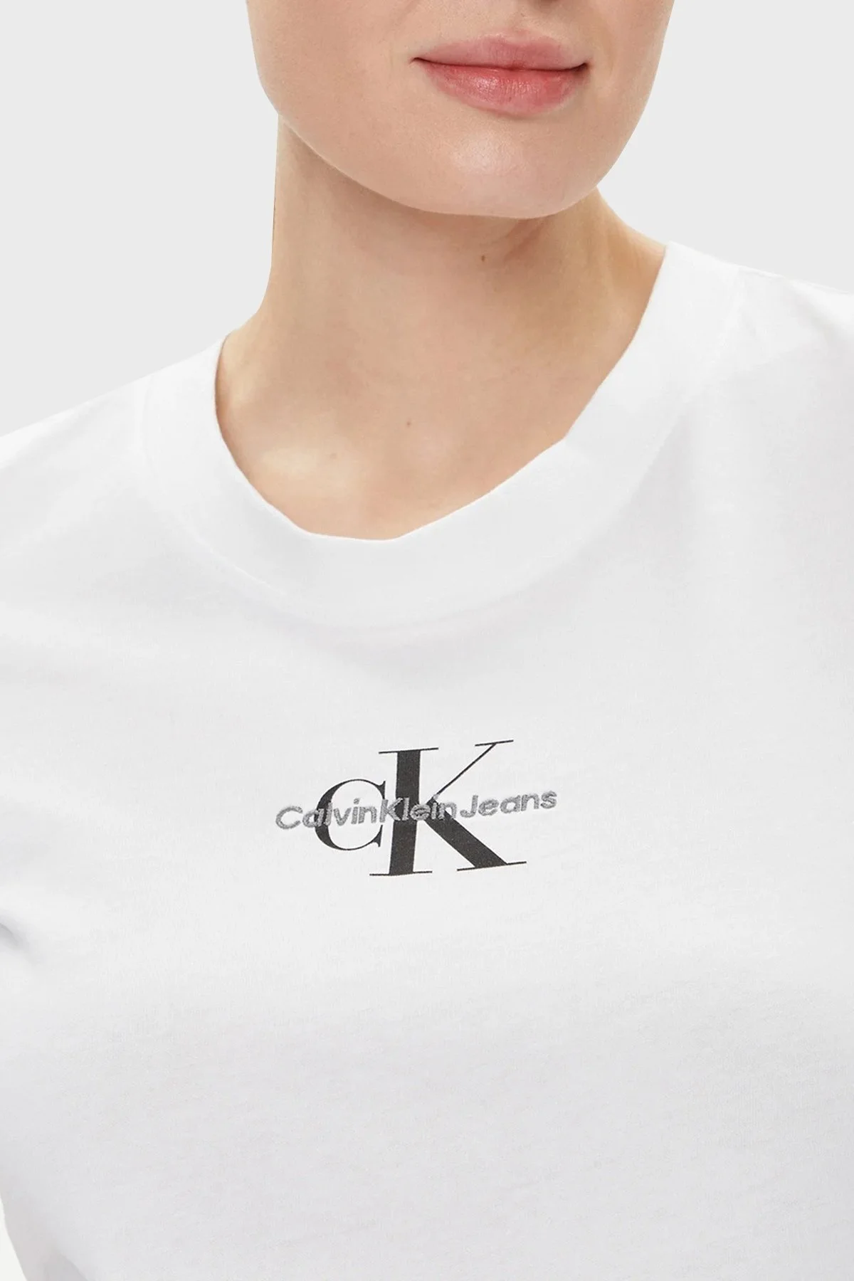 Calvin Klein Bisiklet Yaka % 100 Pamuk Slim Fit J20J222564YAF Bayan T Shirt J20J222564 YAF BEYAZ - 4