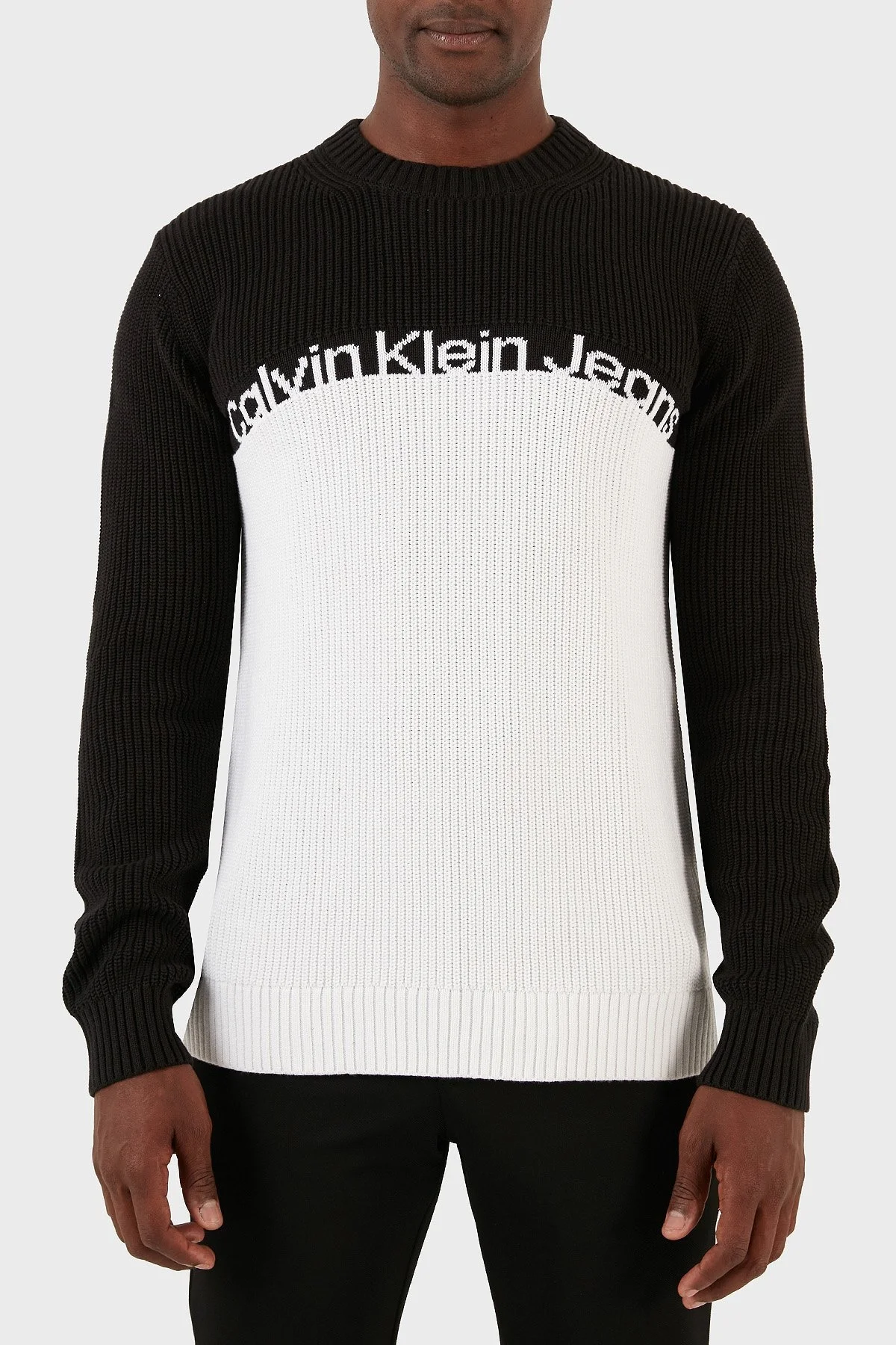 Calvin Klein Bisiklet Yaka Renk Bloklu Pamuklu Örme J30J323981YAF Erkek Kazak J30J323981 YAF SİYAH-BEYAZ - 1