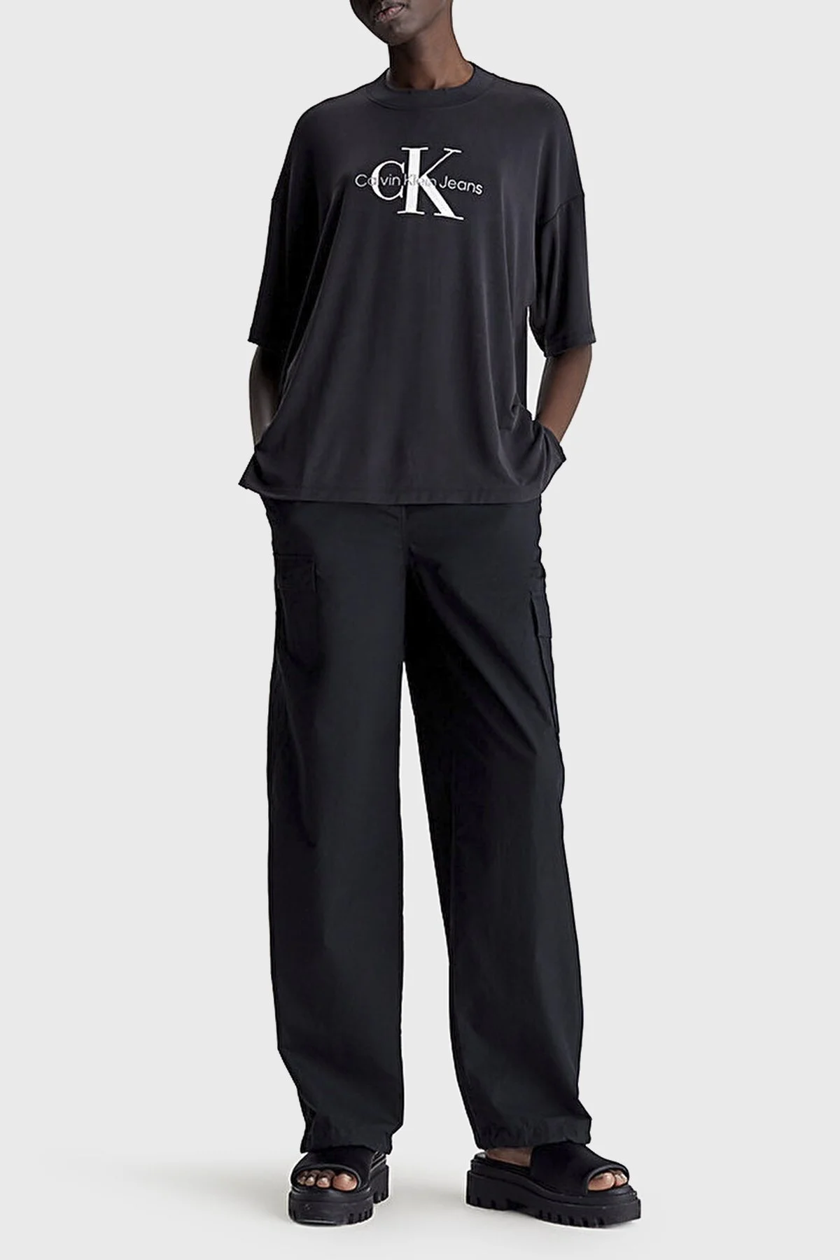 Calvin Klein Boyfriend Bisiklet Yaka J20J223279BEH Bayan T Shirt J20J223279 BEH SİYAH - 3