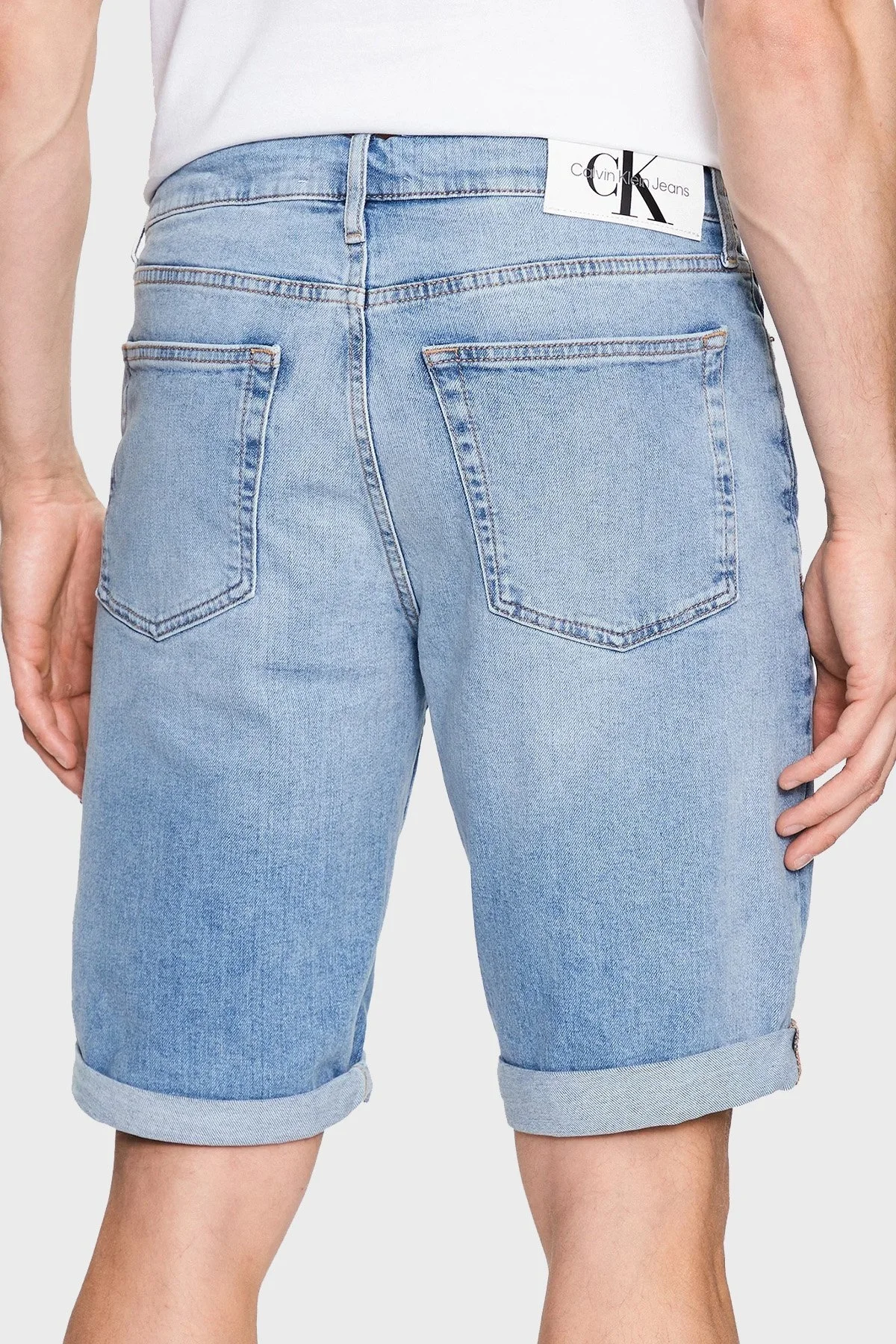 Calvin Klein Cepli Pamuklu Slim Fit Denim J30J3227851AA Erkek Short J30J322785 1AA AÇIK MAVİ - 3