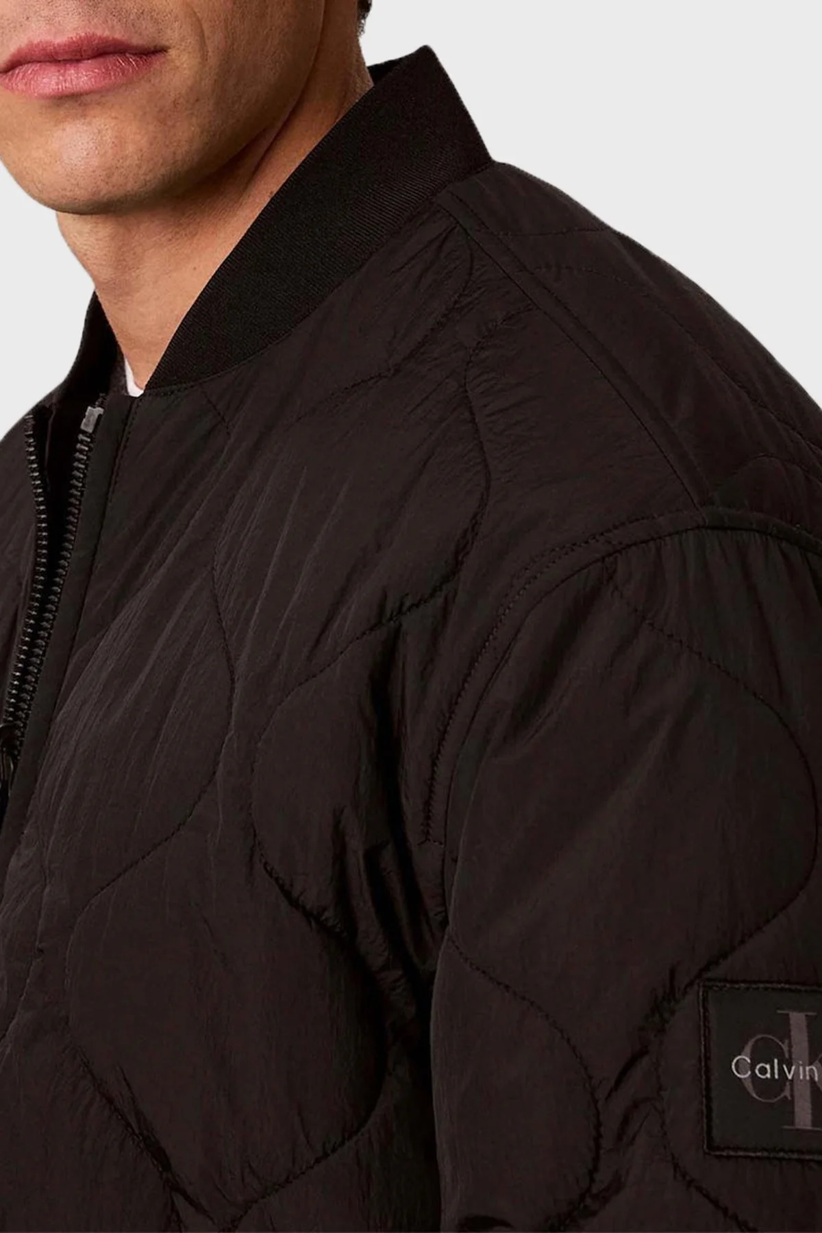 Calvin Klein Çift Taraflı Logolu Relaxed Fit Su İtici LV04RH527GUB1 Erkek Mont LV04RH527G UB1 Siyah - 4