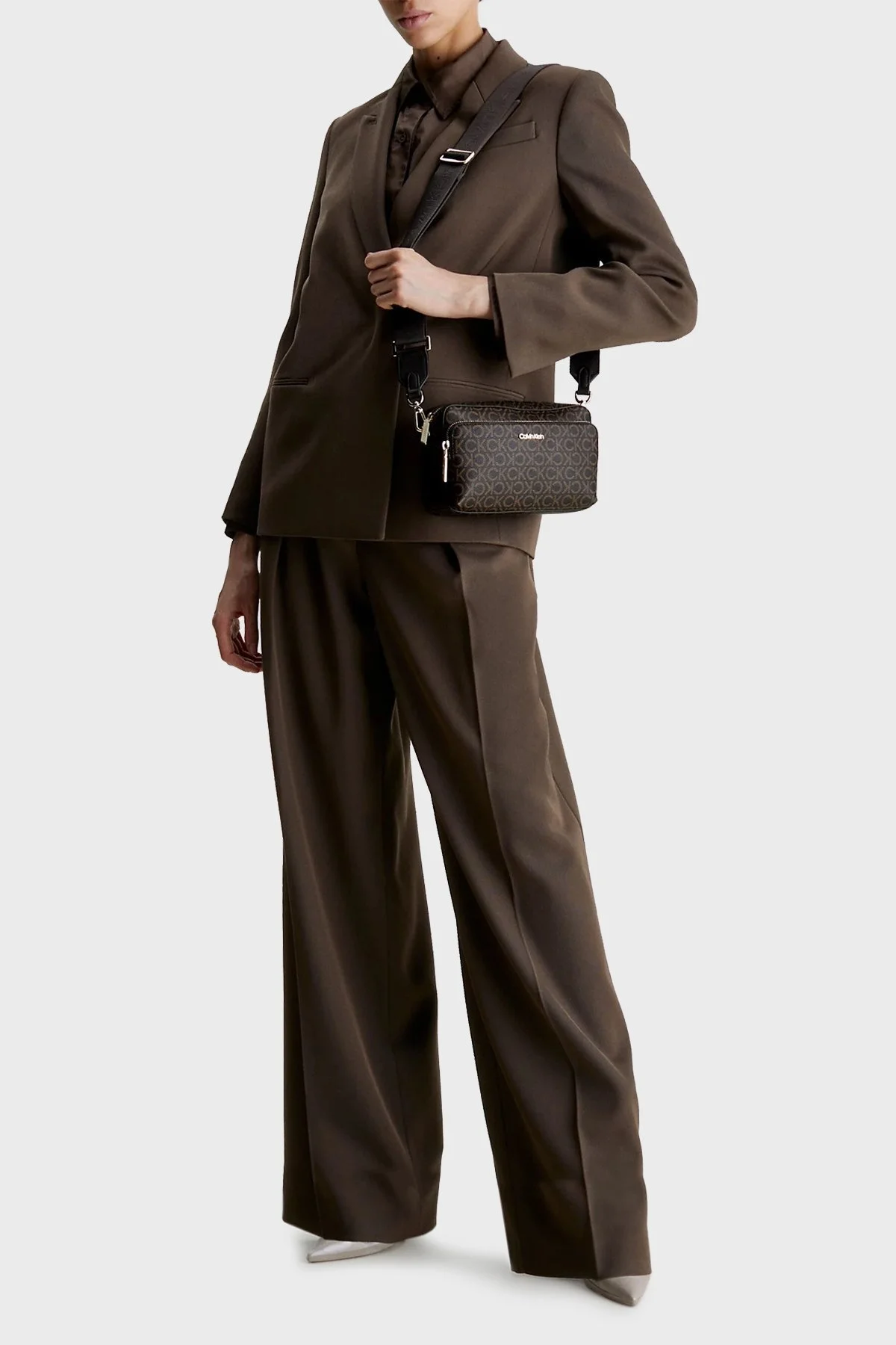 Calvin Klein Çıkarılabilir Ayarlanabilir Omuz Askılı Logolu K60K6112840HD Bayan Çanta K60K611284 0HD KAHVE - 2