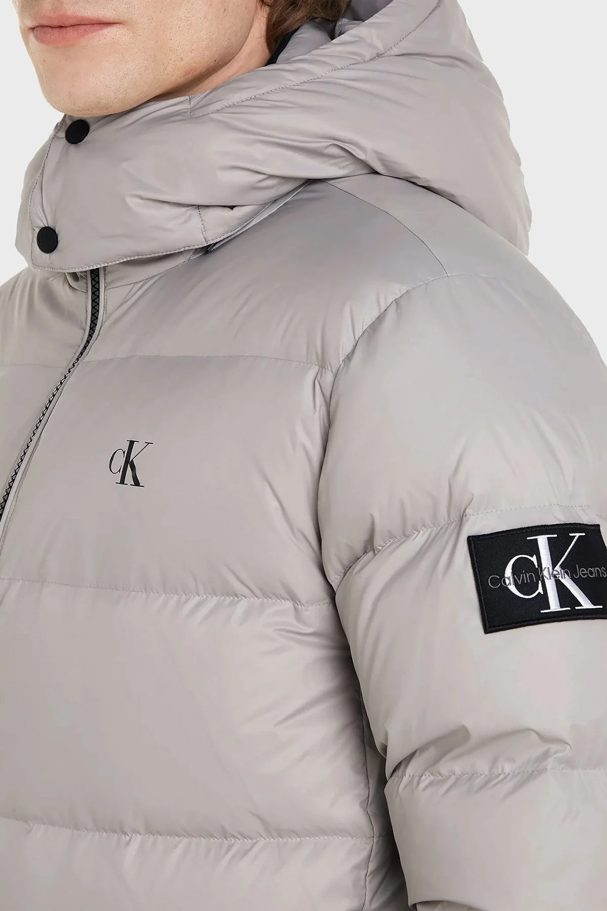 Calvin Klein Çıkarılabilir Kapüşonlu Regular Fit Uzun Şişme J30J324056PEE Erkek Mont J30J324056 PEE GRİ - 3
