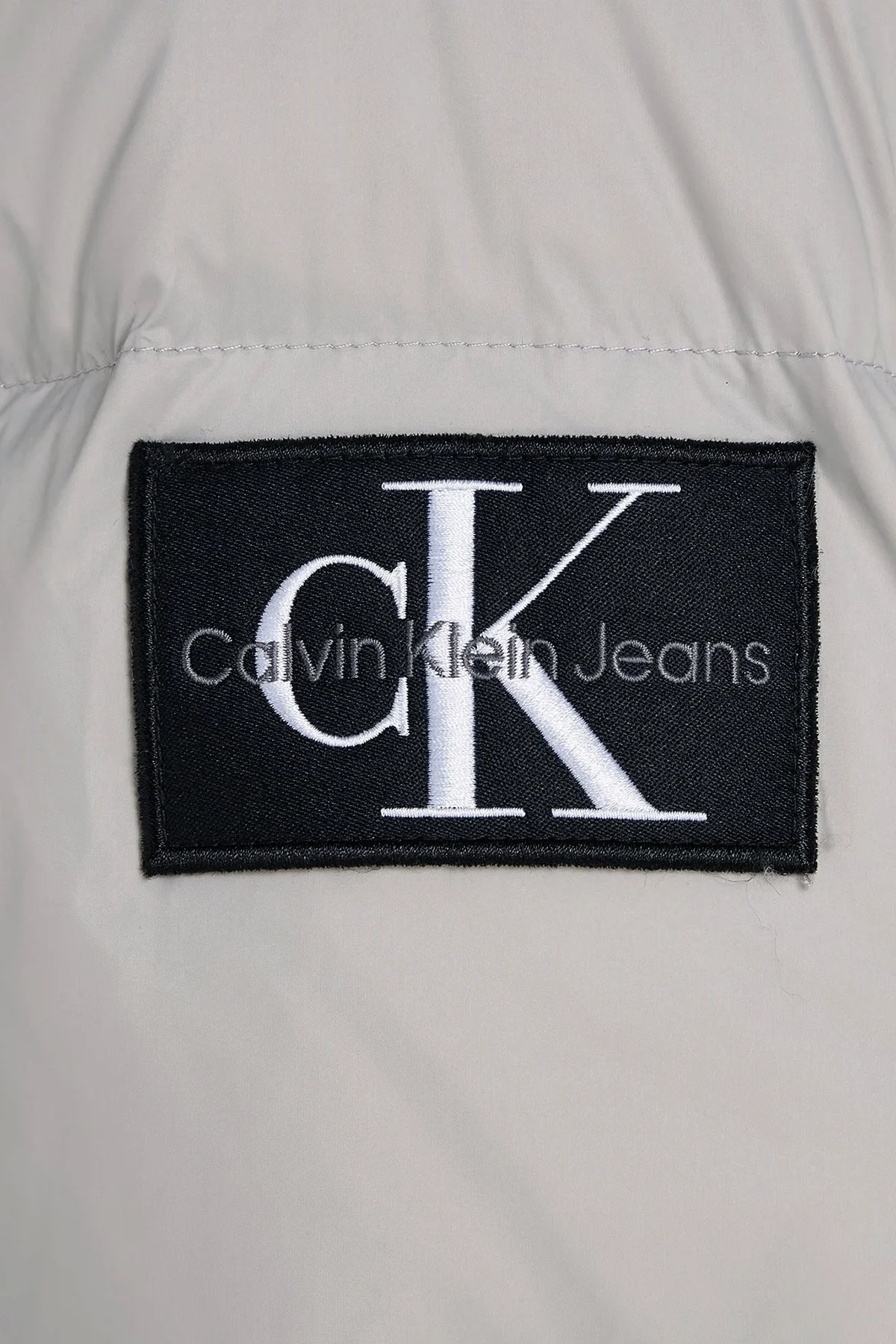 Calvin Klein Çıkarılabilir Kapüşonlu Regular Fit Uzun Şişme J30J324056PEE Erkek Mont J30J324056 PEE GRİ - 6