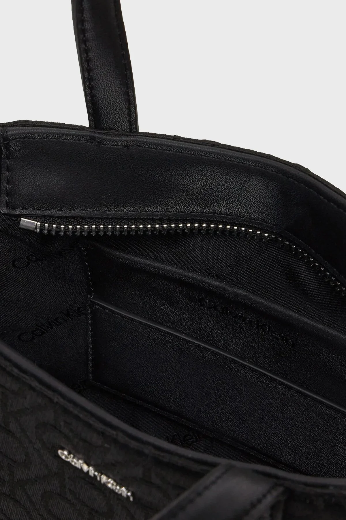 Calvin Klein Çıkarılabilir Omuz Askılı K60K6122770GK Bayan Çanta K60K612277 0GK SİYAH - 4
