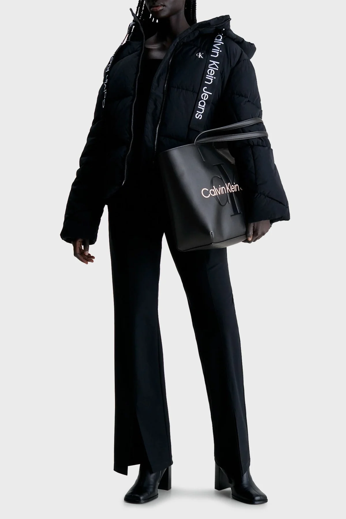 Calvin Klein Çıkarılabilir Omuz Askılı Logolu K60K61027601F Bayan Çanta K60K610276 01F SİYAH - 3