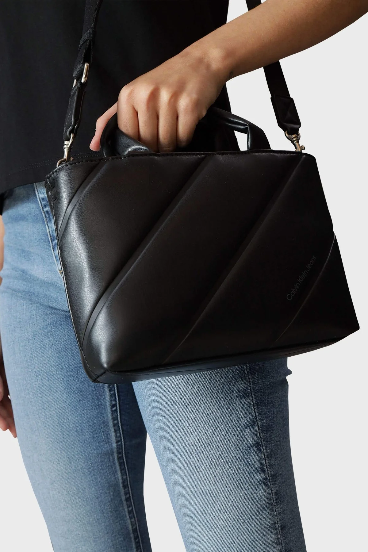 Calvin Klein Çıkarılabilir Uzatma Askılı K60K611957BEH Bayan Çanta K60K611957 BEH SİYAH - 2