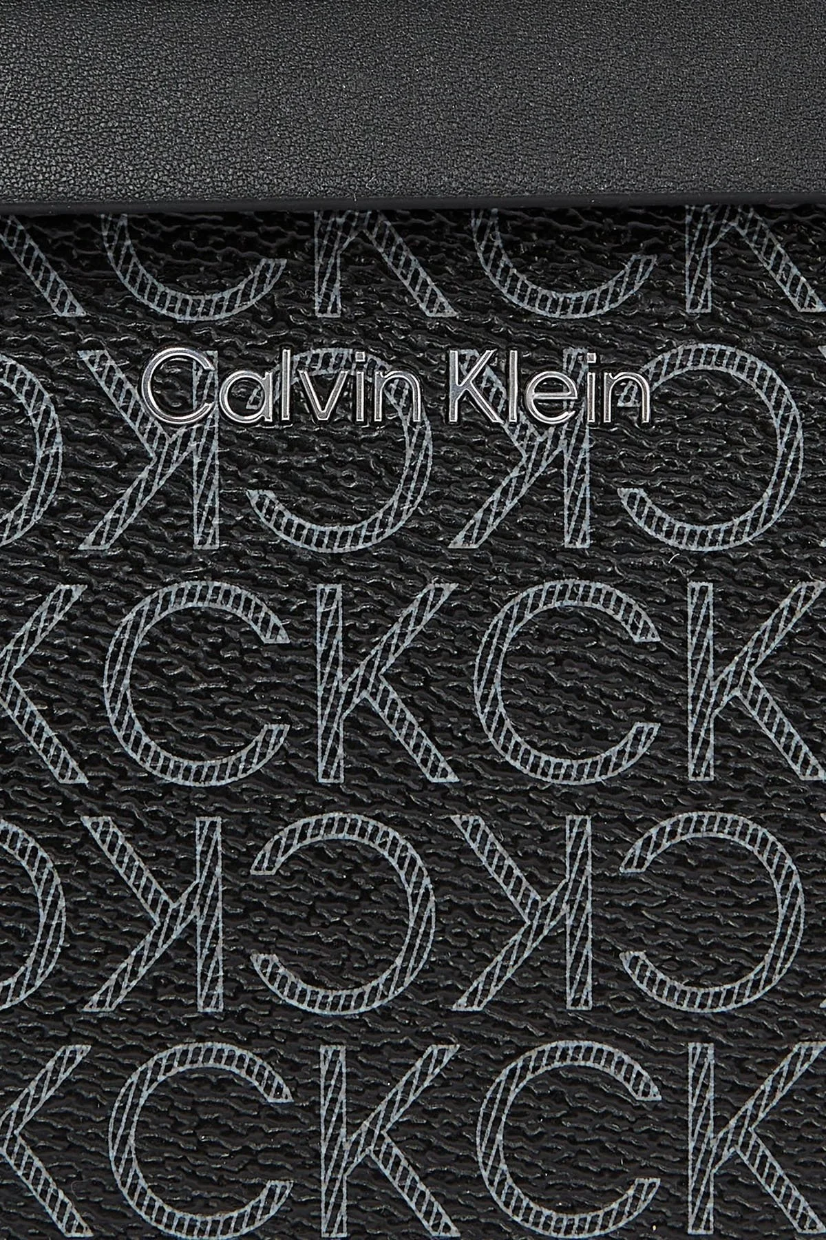 Calvin Klein Çıkarılabilir ve Ayarlanabilir Omuz Askılı K50K5117660GJ Erkek Çanta K50K511766 0GJ SİYAH - 4