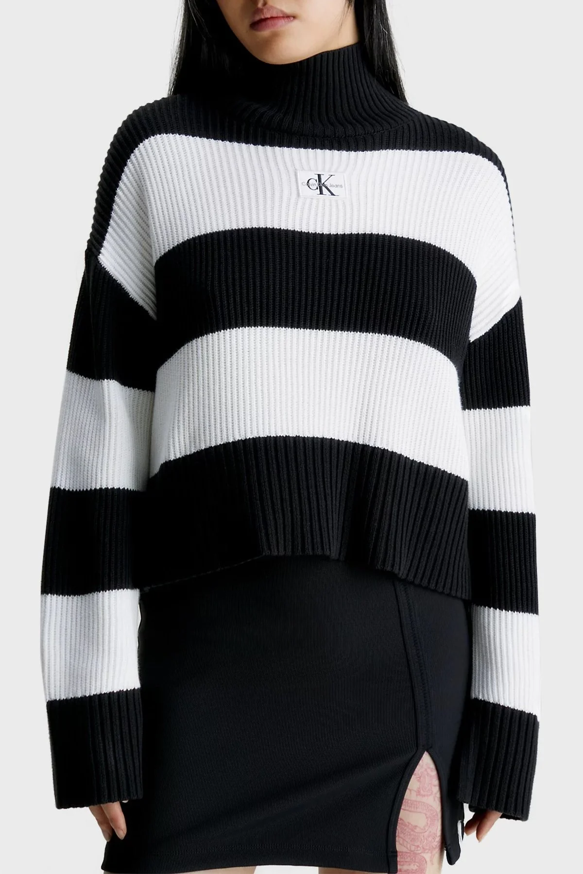 Calvin Klein Çizgili Pamuklu Balıkçı Yaka Relaxed Fit J20J2222500GO Bayan Kazak J20J222250 0GO SİYAH-BEYAZ - 1