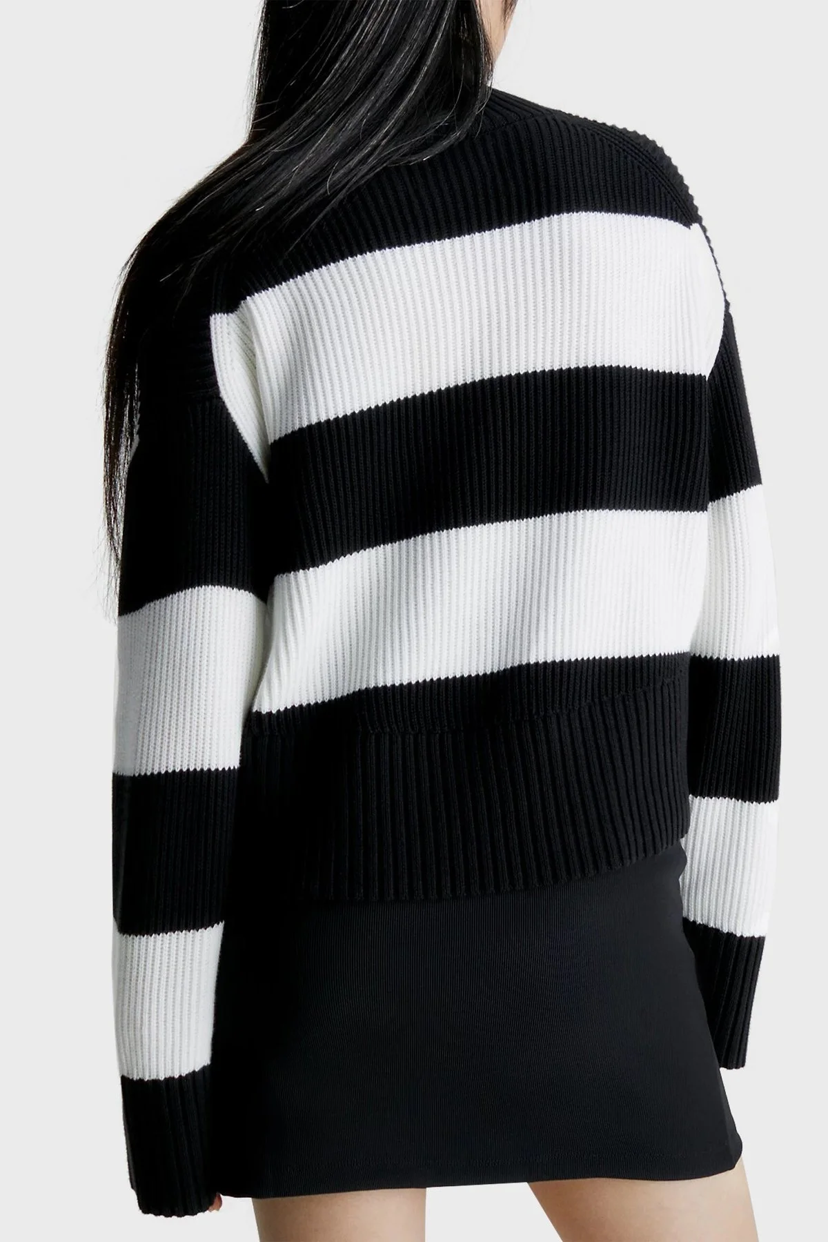 Calvin Klein Çizgili Pamuklu Balıkçı Yaka Relaxed Fit J20J2222500GO Bayan Kazak J20J222250 0GO SİYAH-BEYAZ - 2