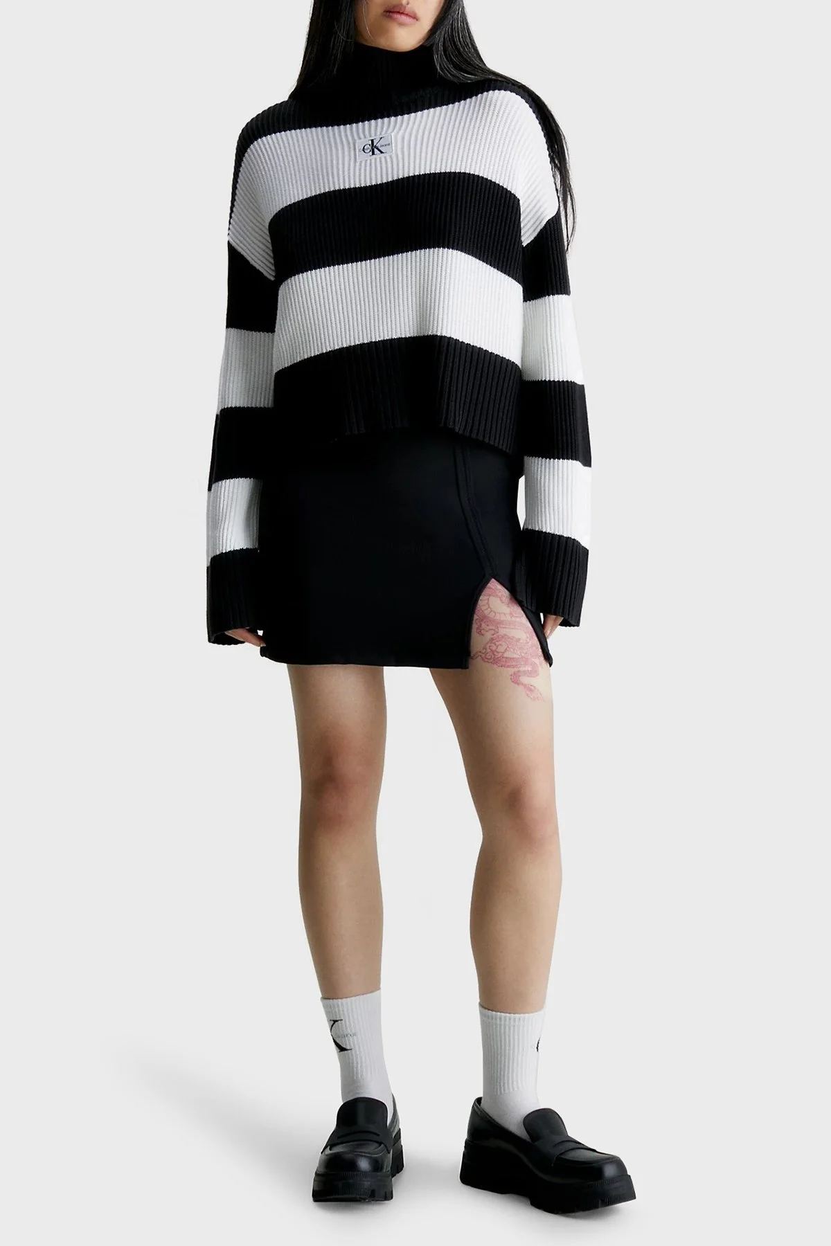 Calvin Klein Çizgili Pamuklu Balıkçı Yaka Relaxed Fit J20J2222500GO Bayan Kazak J20J222250 0GO SİYAH-BEYAZ - 4