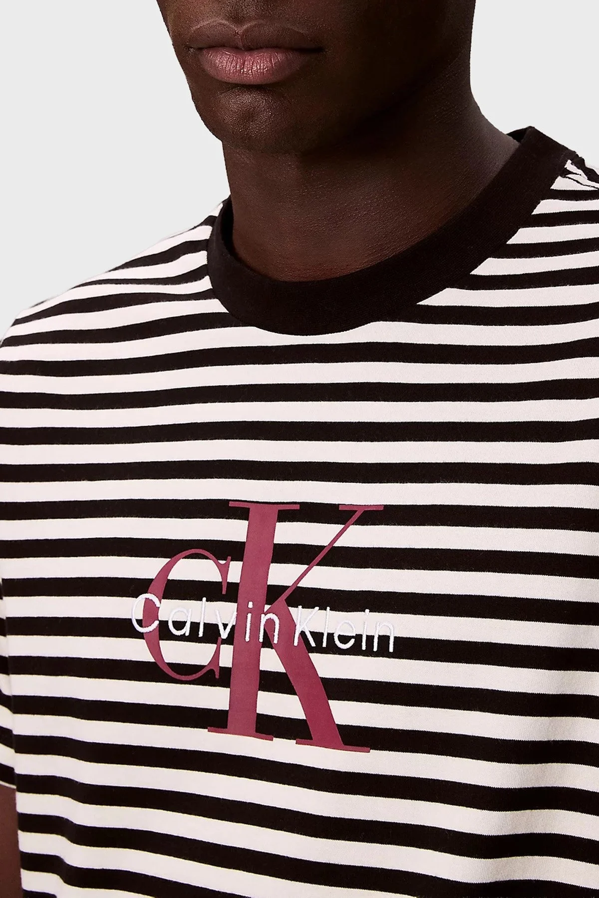 Calvin Klein Çizgili Relaxed Fit Bisiklet Yaka LV04RD204GUB1 Erkek T Shirt LV04RD204G UB1 SİYAH - 5