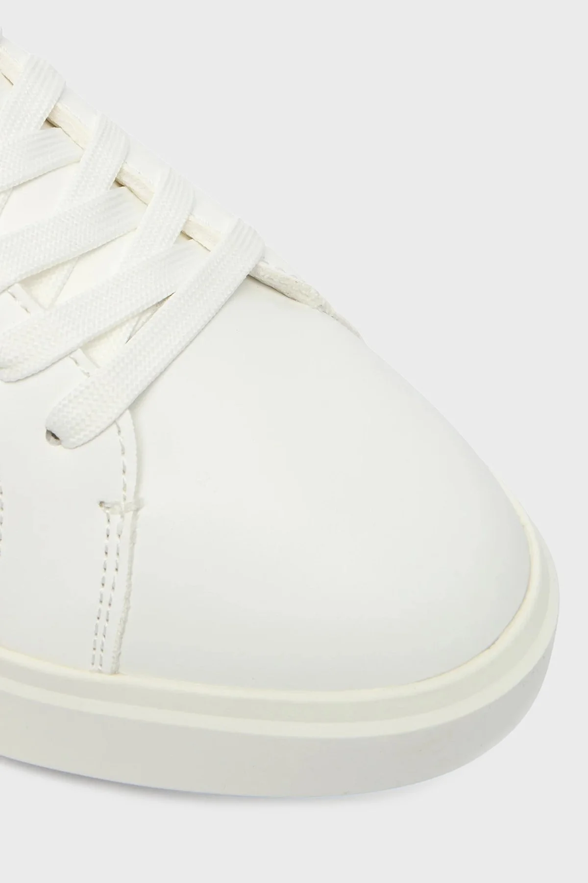 Calvin Klein Deri Logolu Bağcıklı Sneaker HW0HW0284501W Kadın Ayakkabı HW0HW02845 01W BEYAZ - 5
