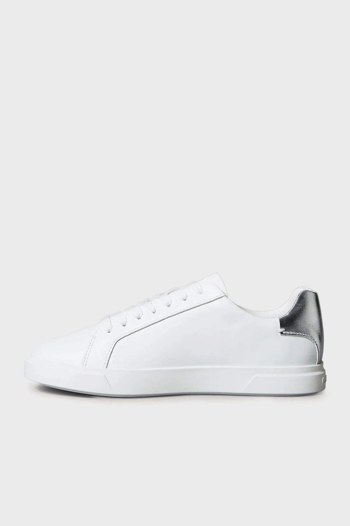 Calvin Klein Deri Logolu Bağcıklı Sneaker HW0HW028460K8 Bayan Ayakkabı HW0HW02846 0K8 BEYAZ - 2