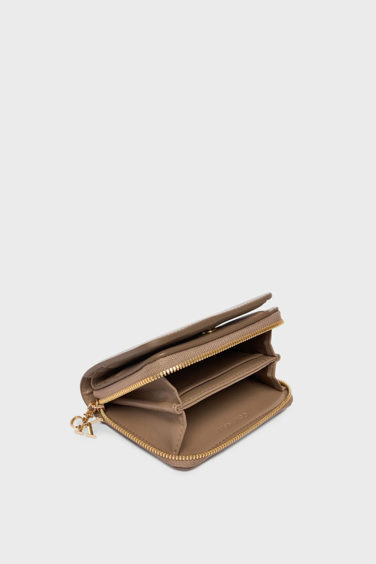 Calvin Klein Deri Logolu Fermuarlı LV04F1075GVFU Bayan Cüzdan LV04F1075G VFU TOPRAK - 4
