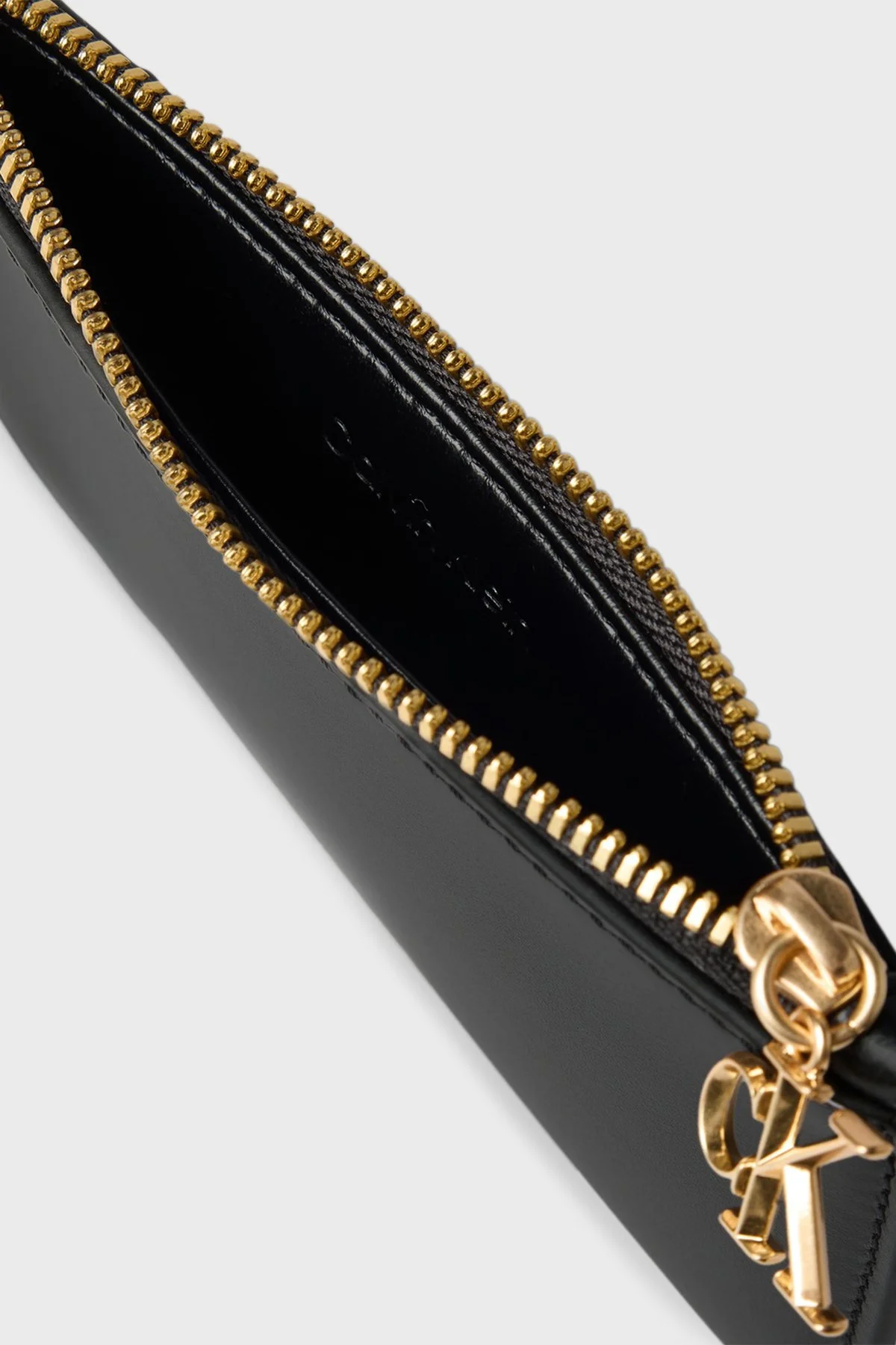 Calvin Klein Deri Logolu LV04F1076GUB1 Bayan Kartlık LV04F1076G UB1 SİYAH - 6